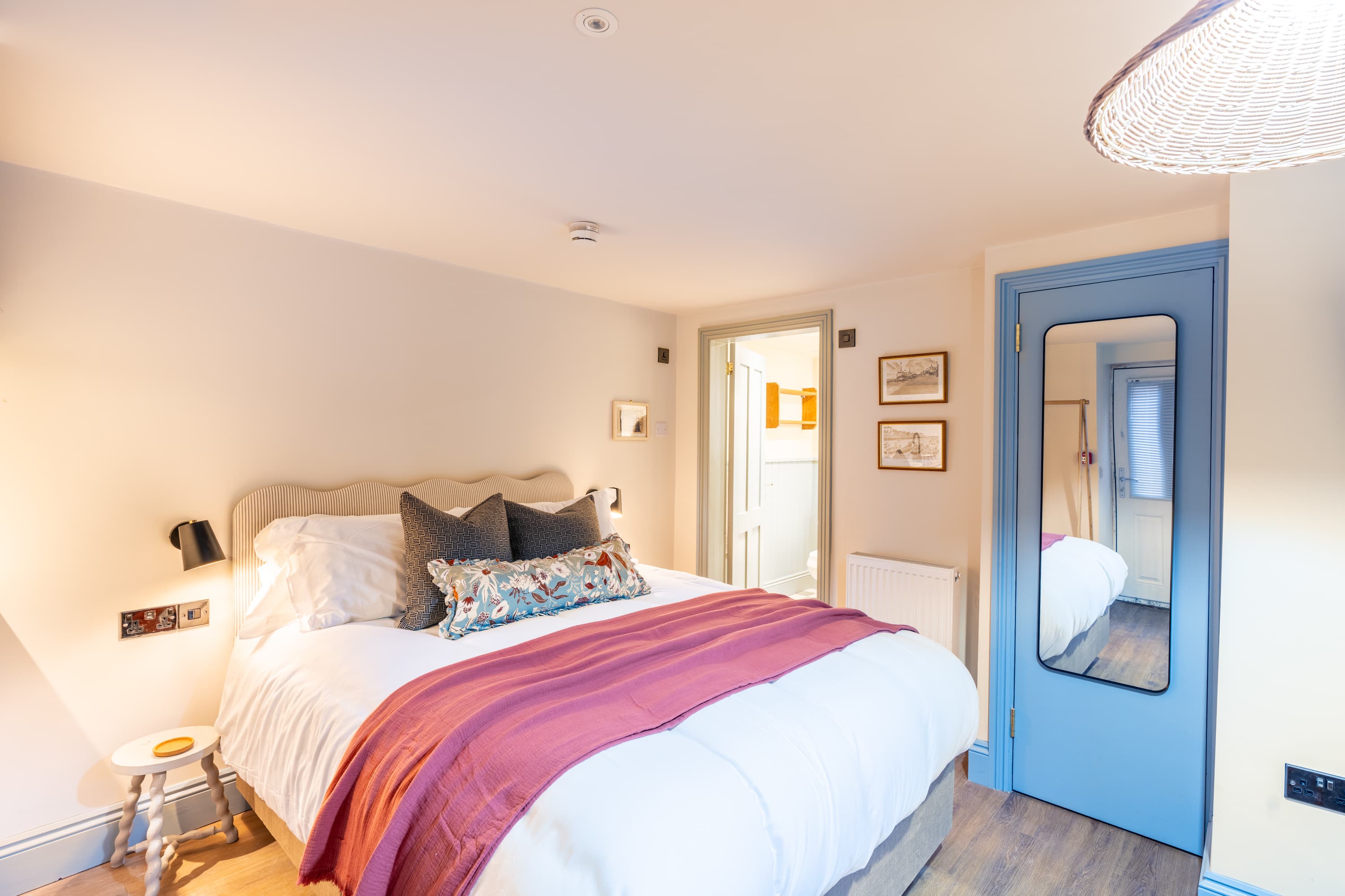 The Willows – Private Self-Contained Ground Floor (14)