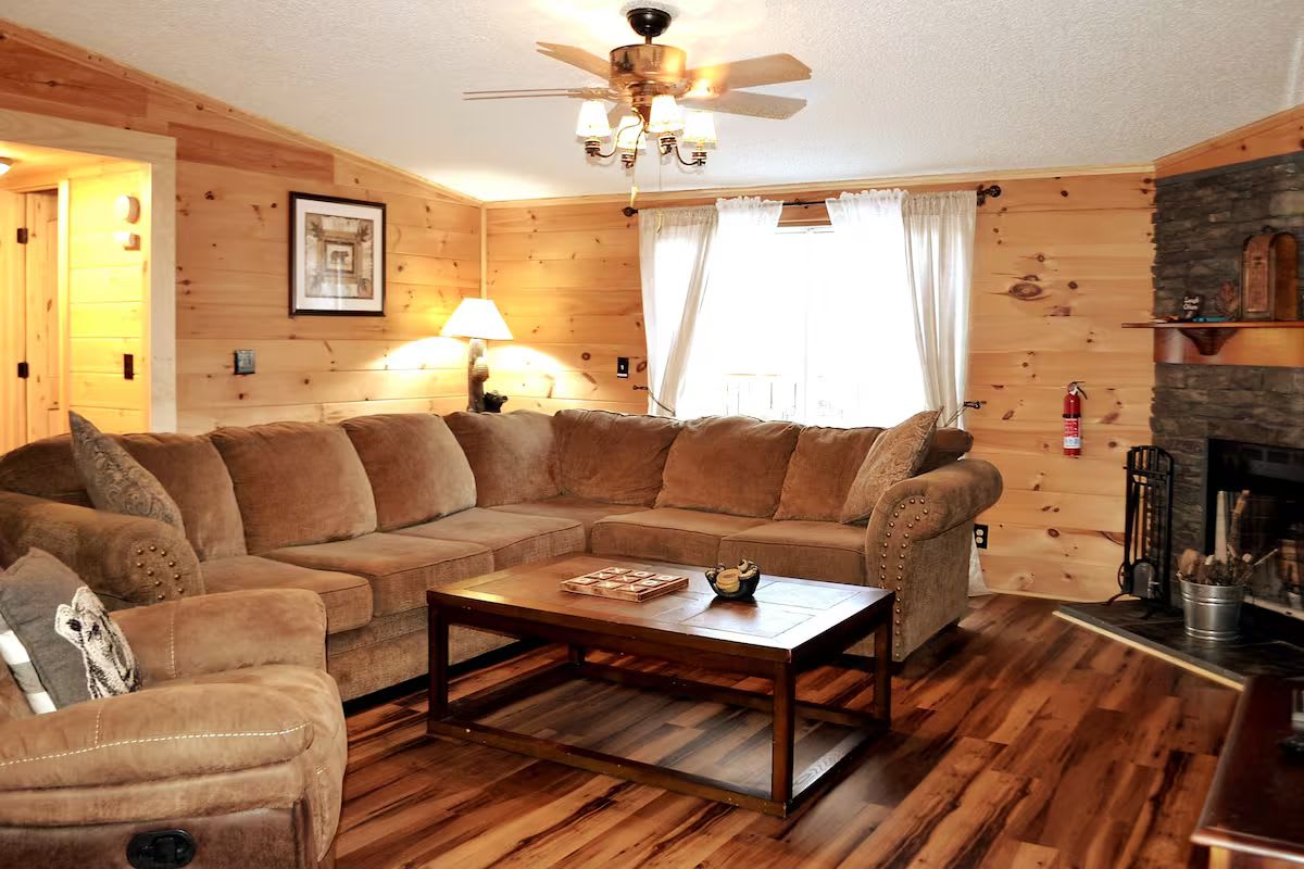 Sleeps 6・Cozy Cabin・Spacious Outdoor・View・Firepit — Sevierville, TN — vacation rental