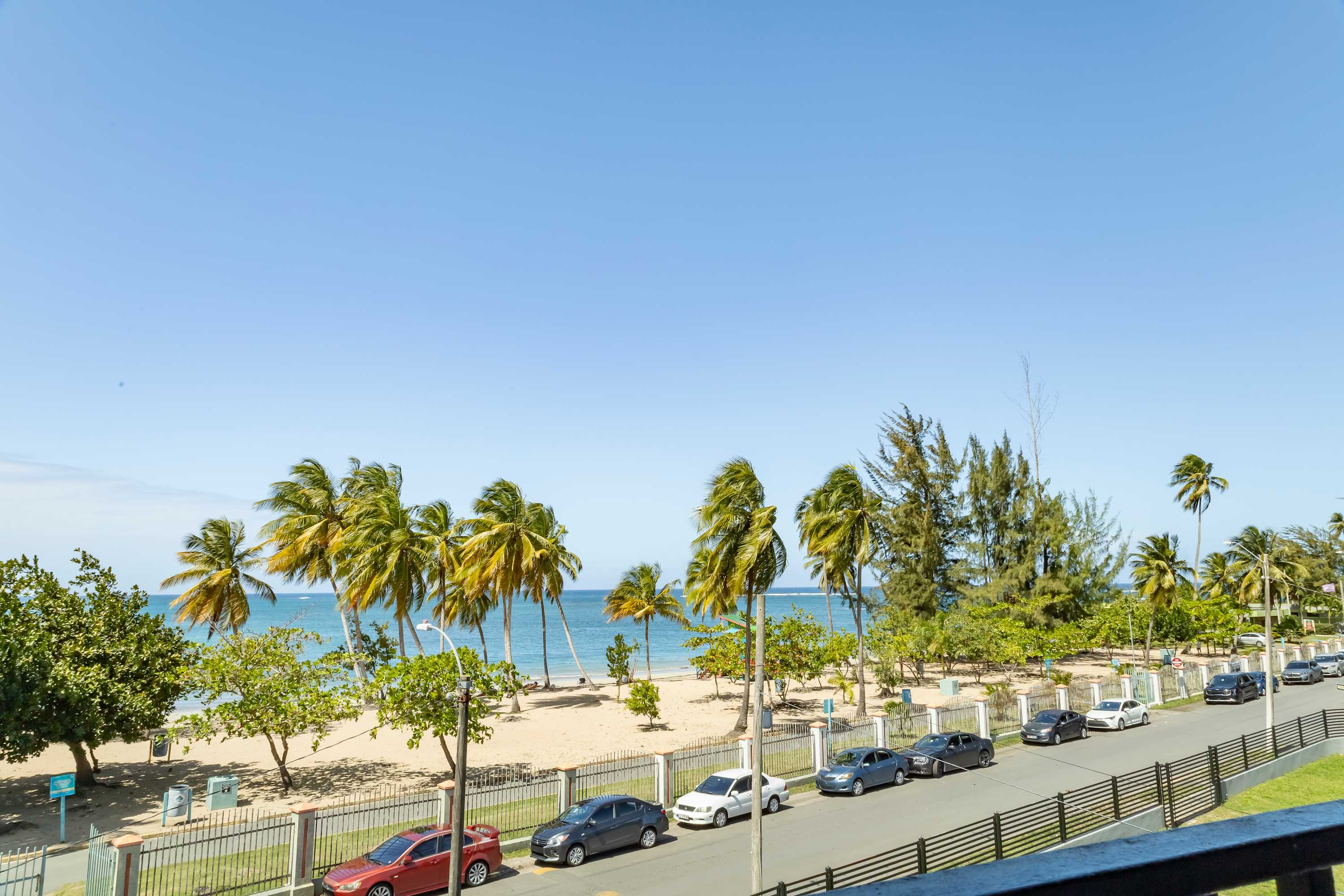 Villas Del Mar 9 · 2 BR Beachside Gem w Ocean View