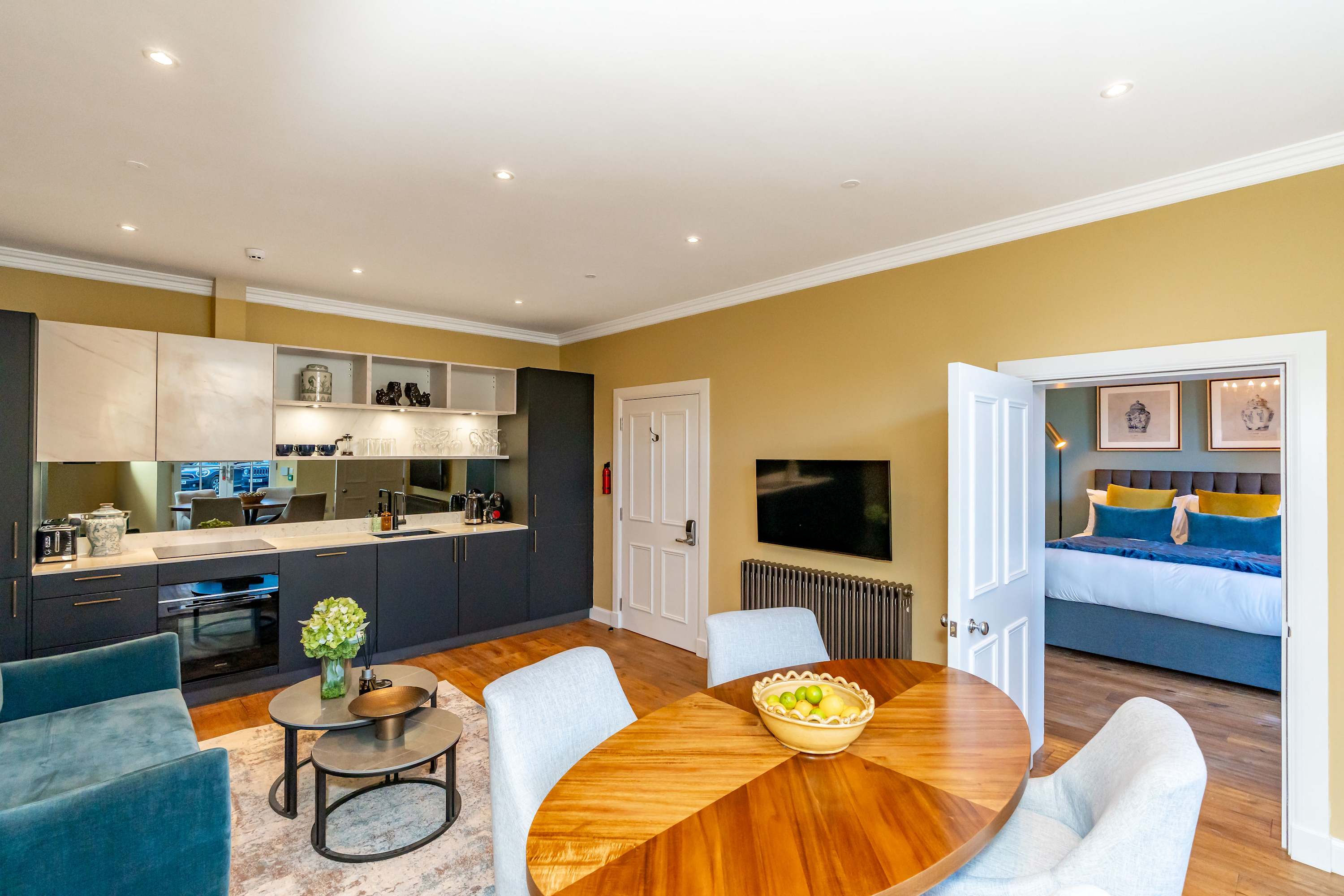 Bain Suite - 1 Bed Luxury Apartment — Edinburgh, Scotland — vacation rental