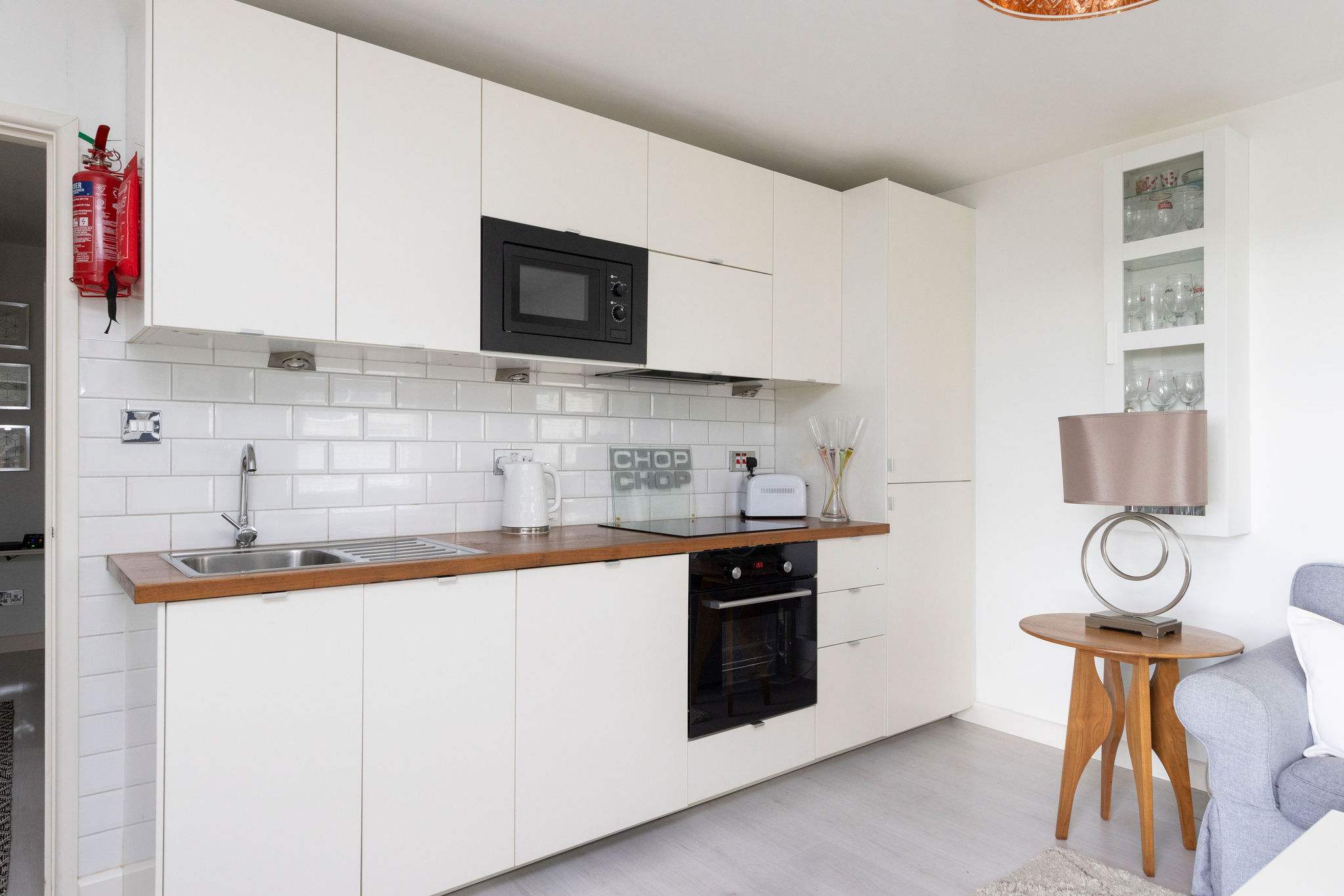 The fully-equipped kitchen has everything you need to prepare breakfast, lunch, dinner and beach picnics.