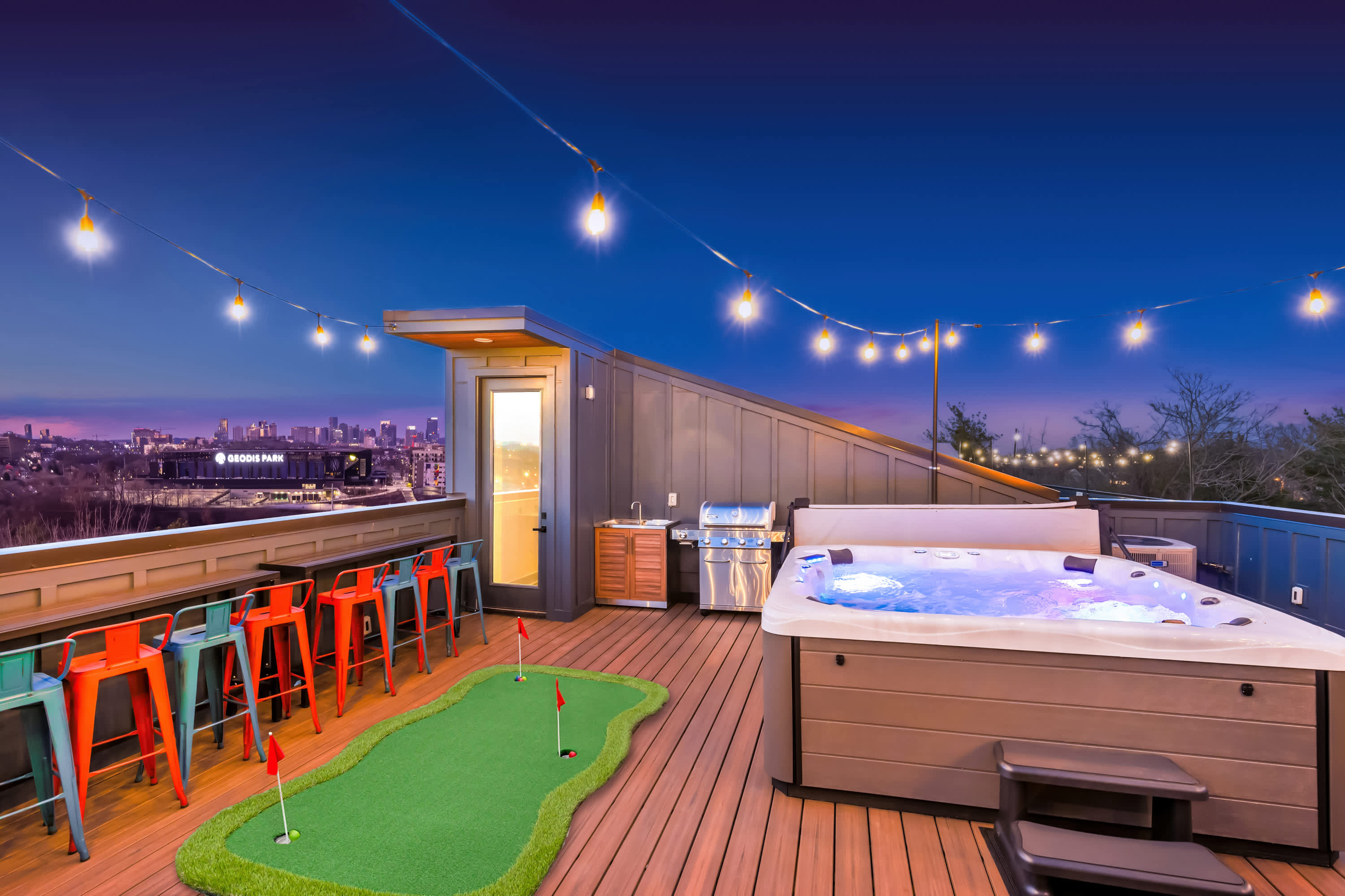 Rooftop Hot Tub Retreat near Downtown Nashville 6