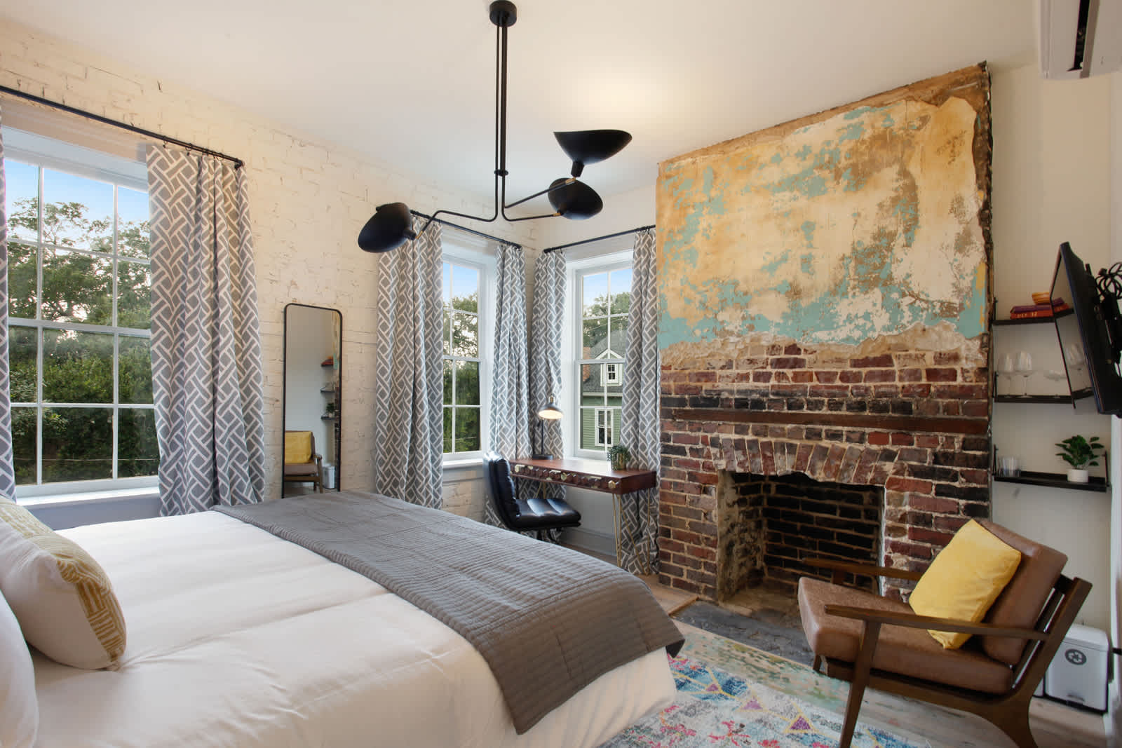 King Suite Downtown 3rd Floor! β Savannah, GA β vacation rental