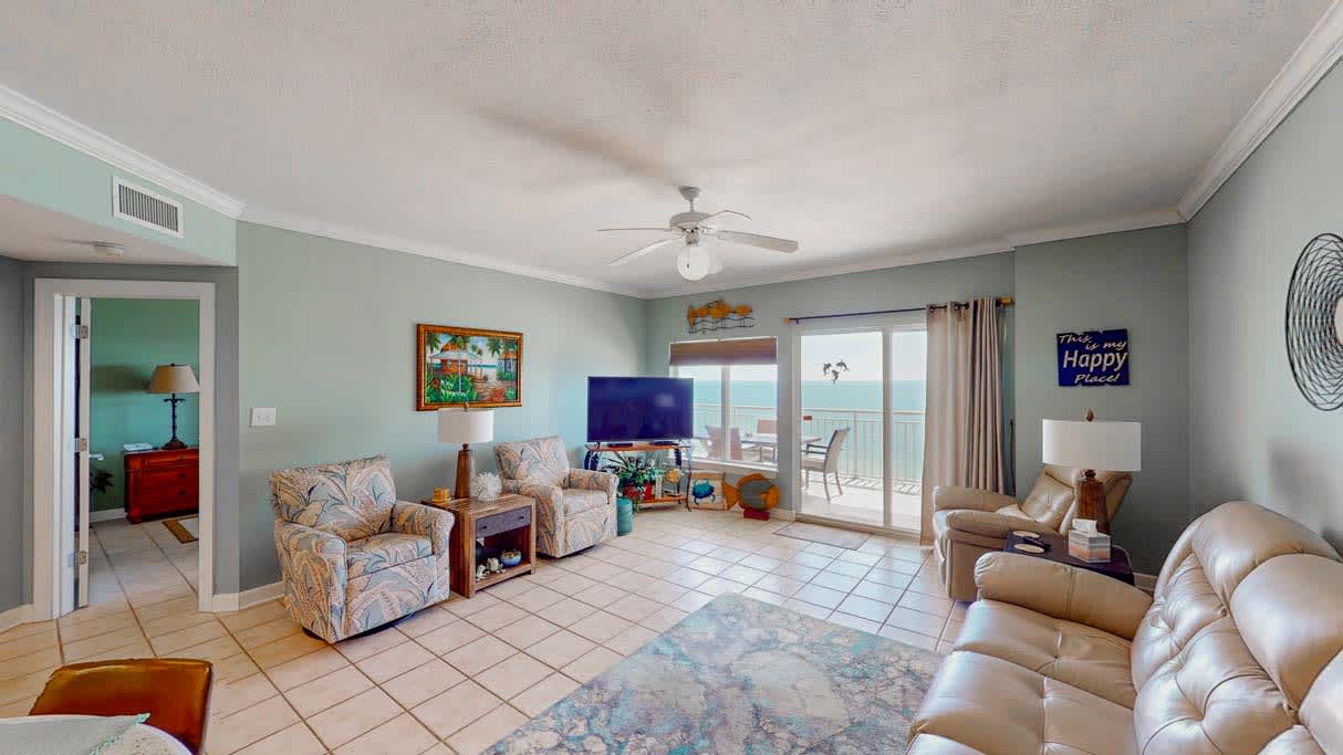Beachfront Views Admirals Quarters Pools Sleeps 6 — Orange Beach, AL — vacation rental