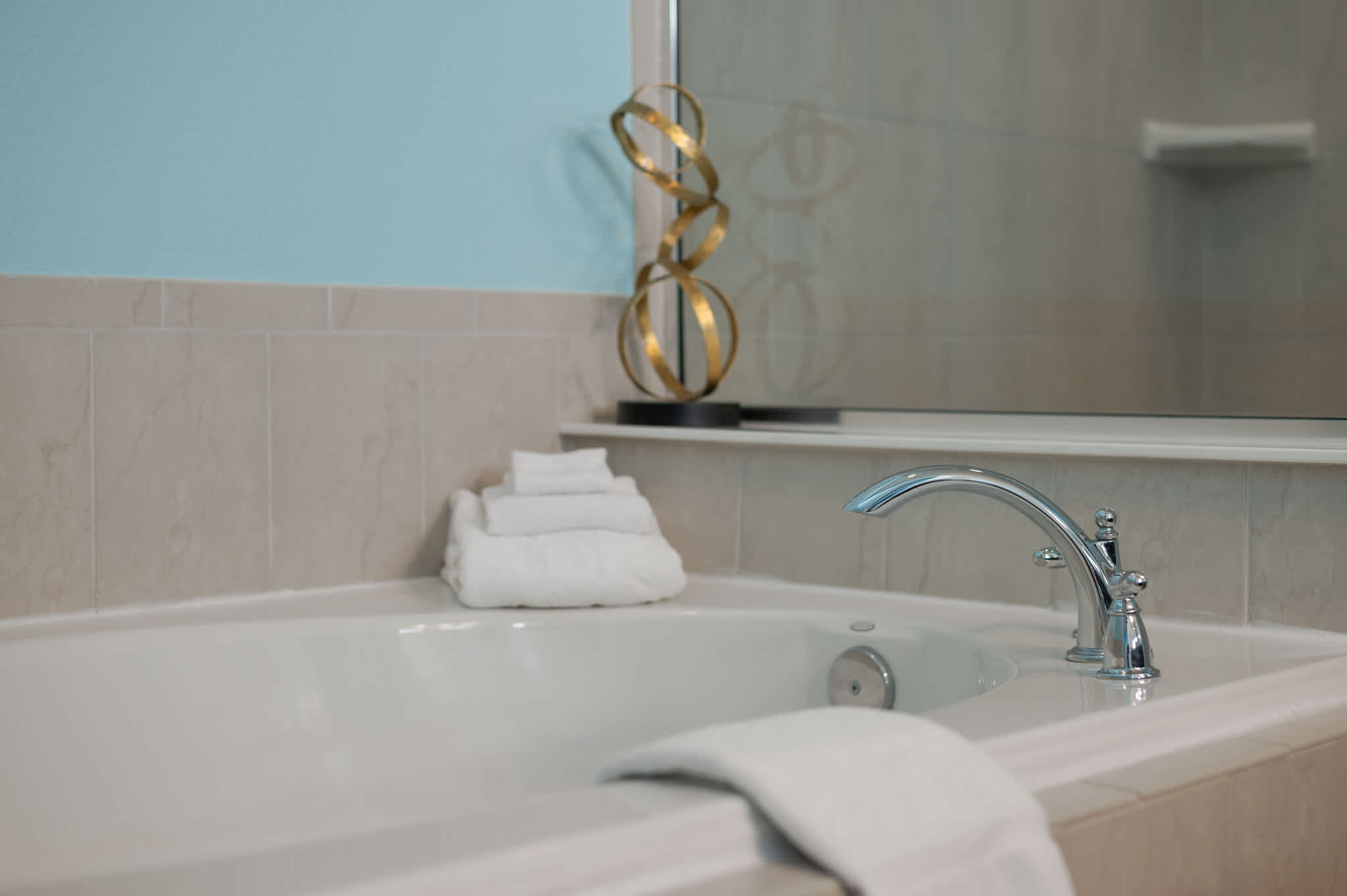 Themed getaway w/ pool & game room