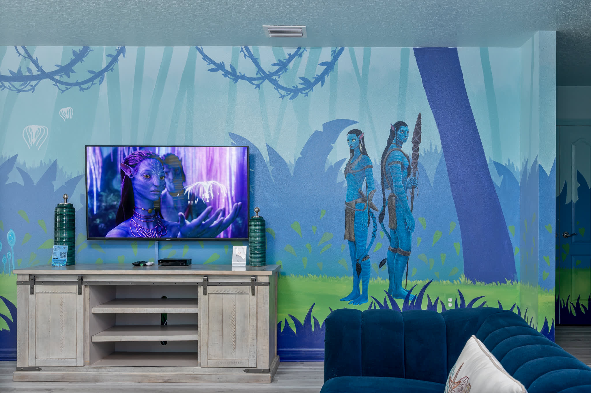 Themed getaway w/ pool & game room