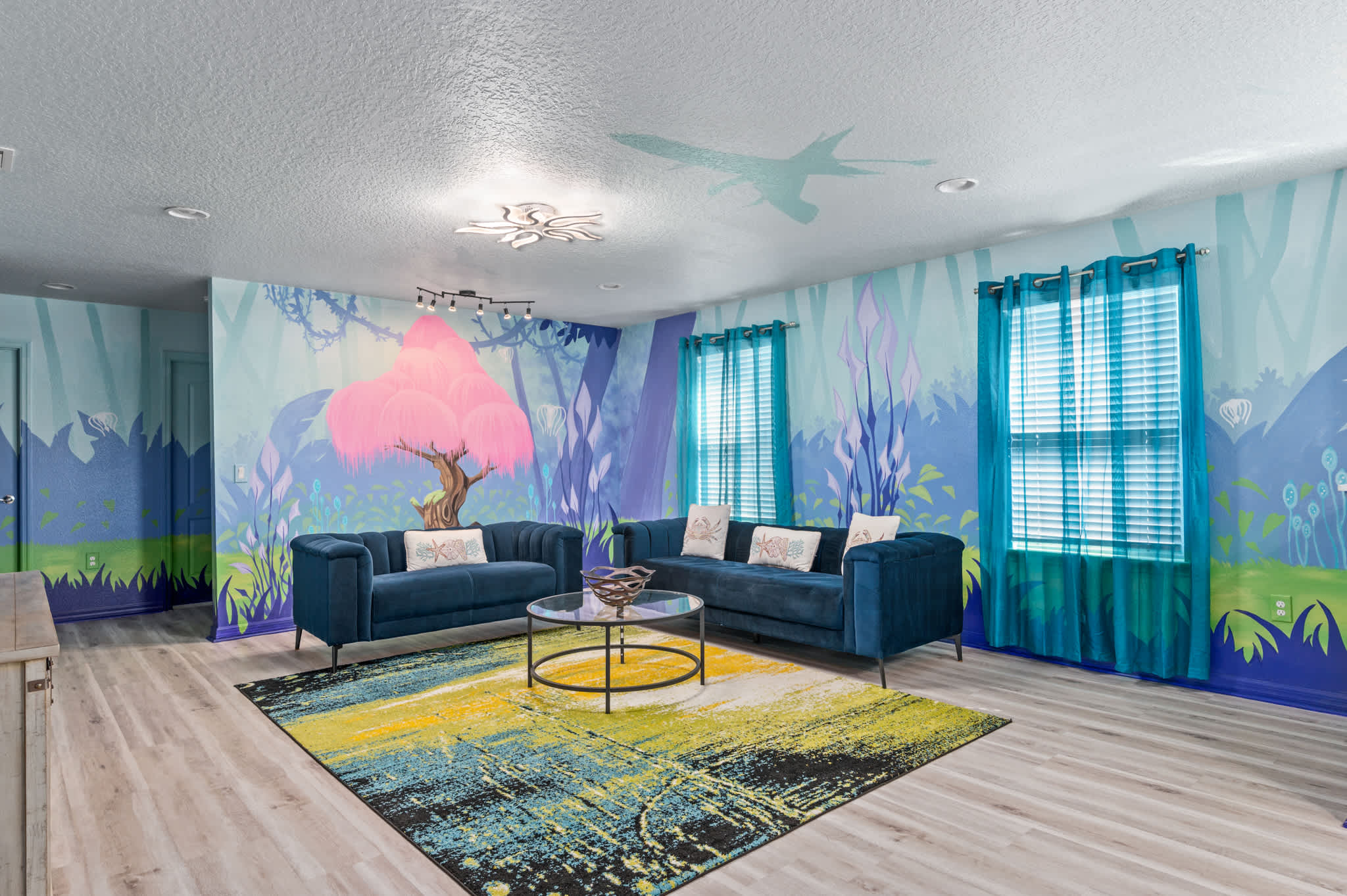 Themed getaway w/ pool & game room