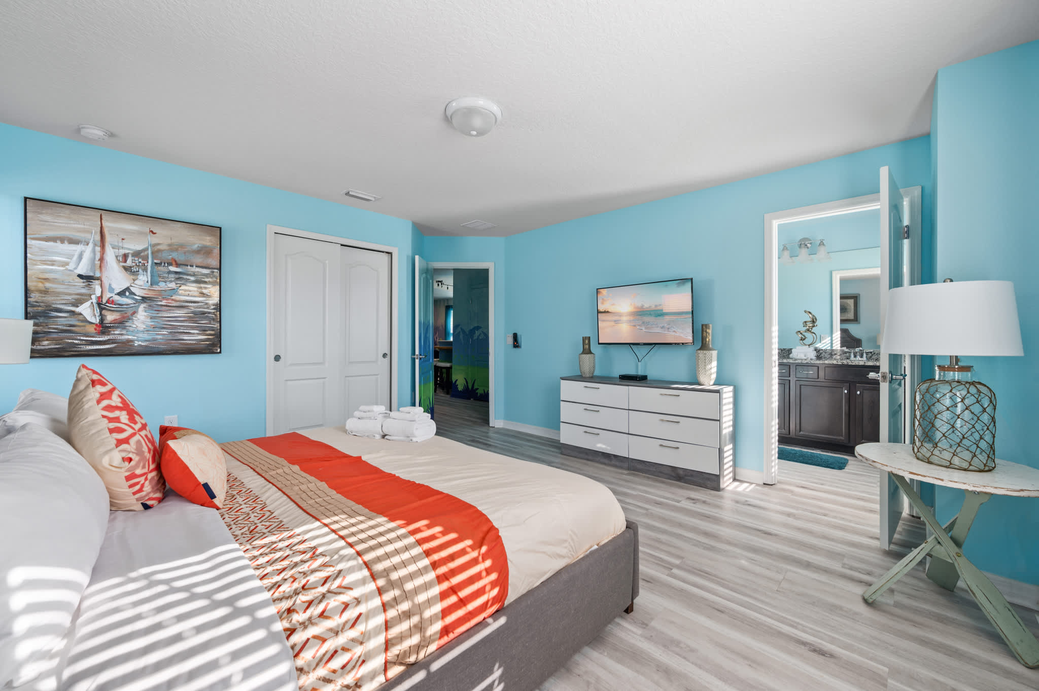 Primary bedroom upstairs, King bed with ensuite bathroom