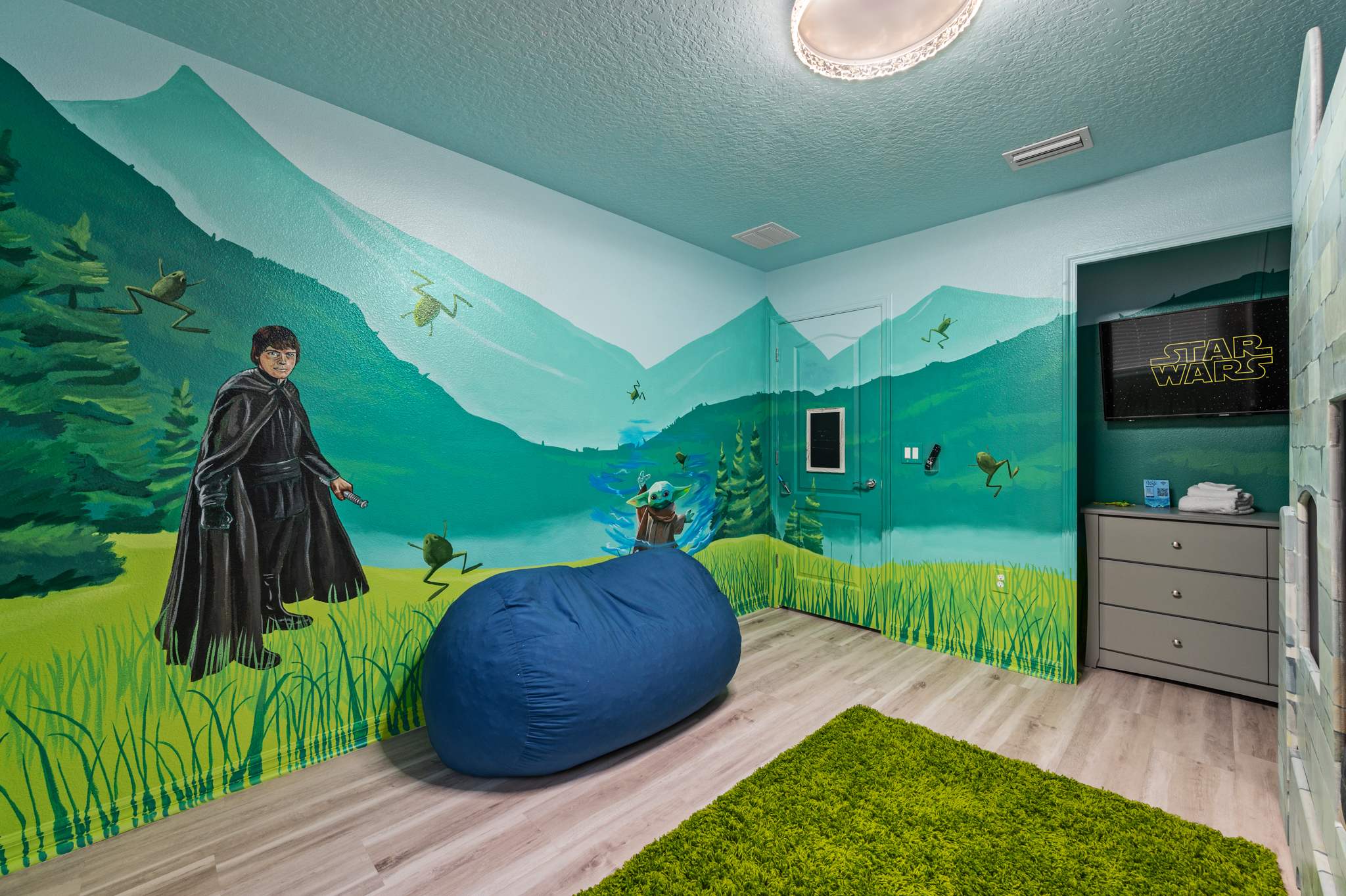 Themed getaway w/ pool & game room