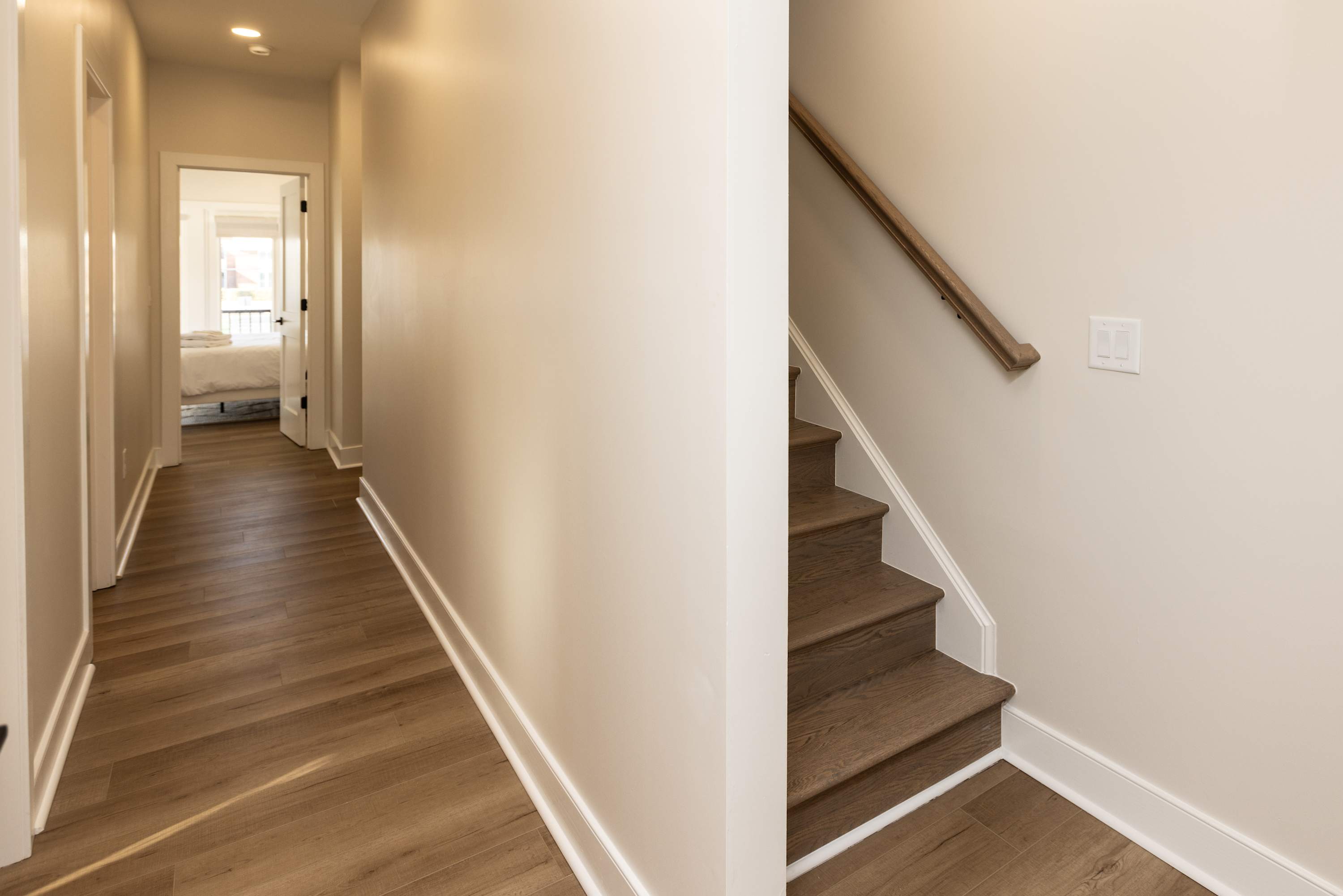 New Build-Rooftop-Steps From the Beach! Unit Vine