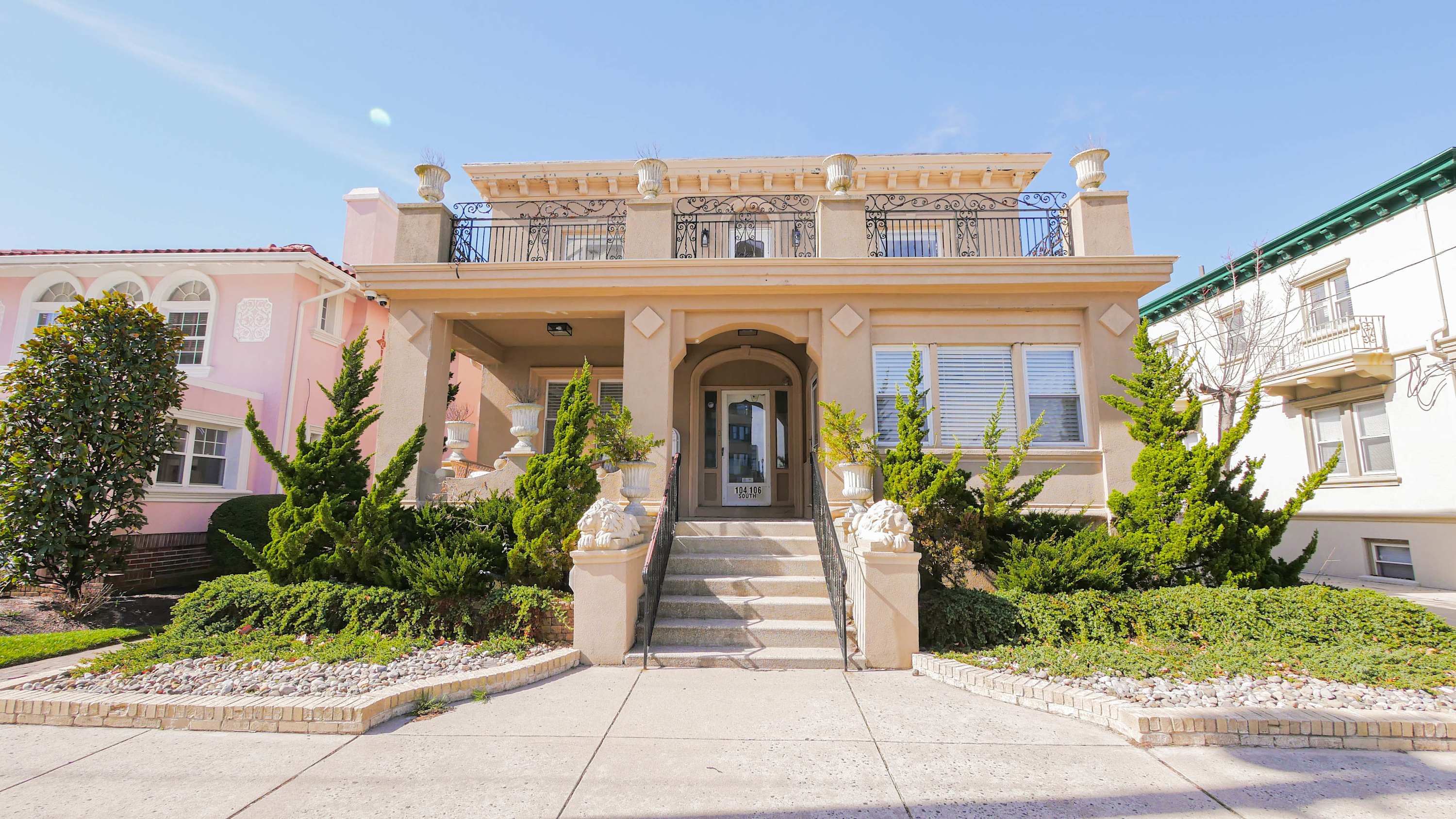 4BR 2BA Luxe Beach Estate II
