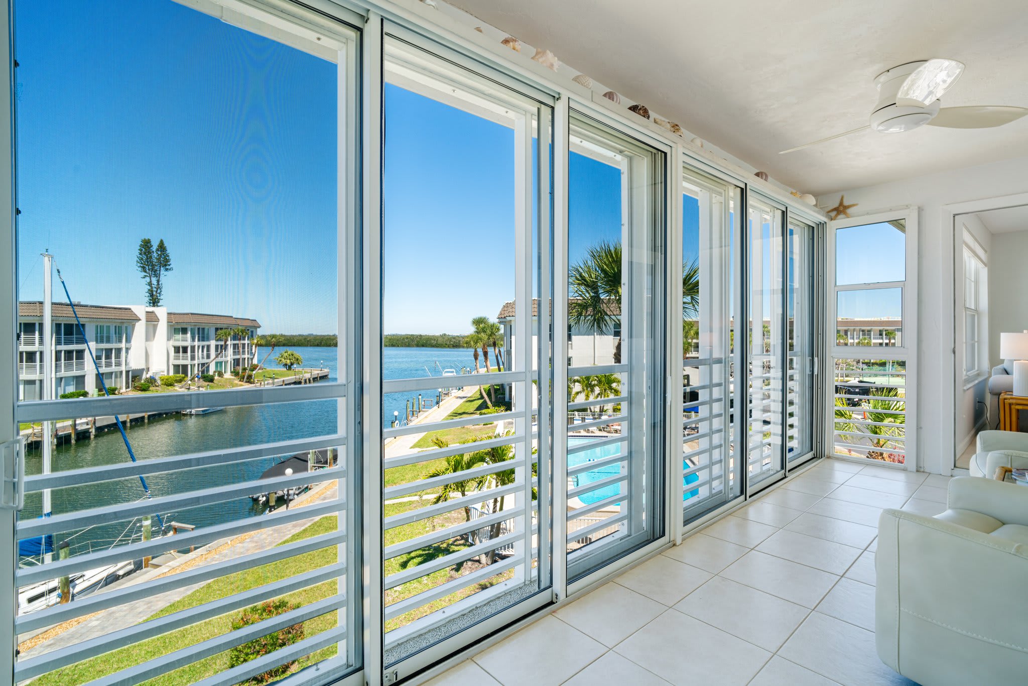 Waterfront 2-Bedroom Retreat in Longboat Key