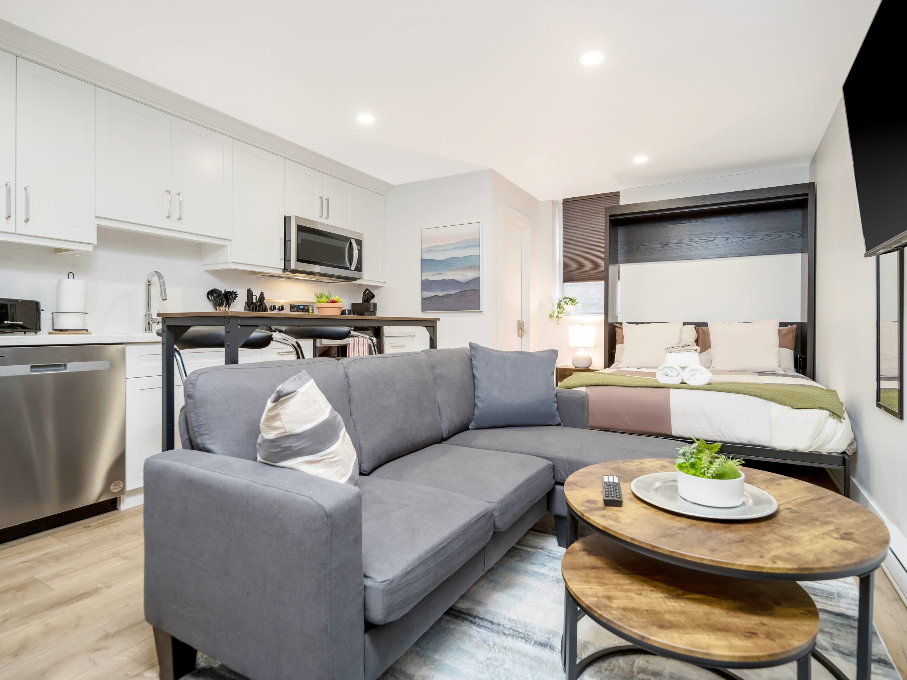 Modern Studio for 2 Corktown Hamilton | Photo 6