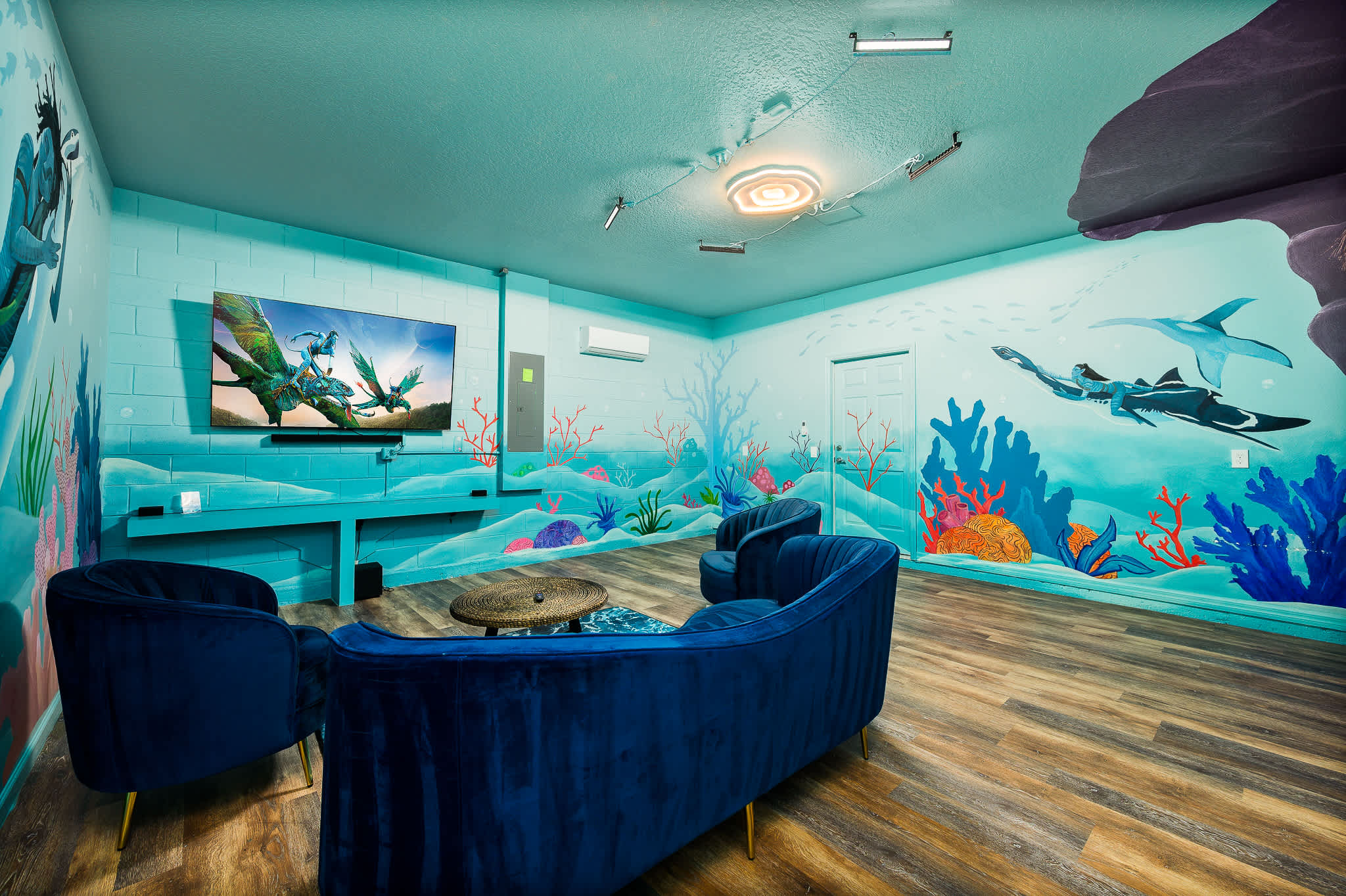Dive into fun with our unique underwater-themed space. Game, watch movies, or simply relax in this versatile area.