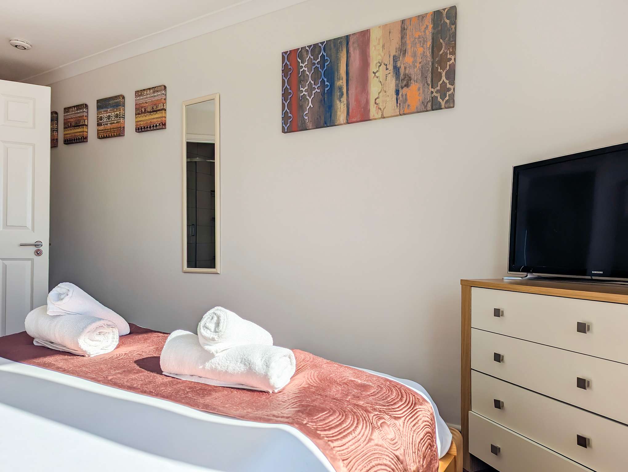 Britannia Harbour View | by Brighton Holiday Lets - Brighton Holiday Home - Image 22