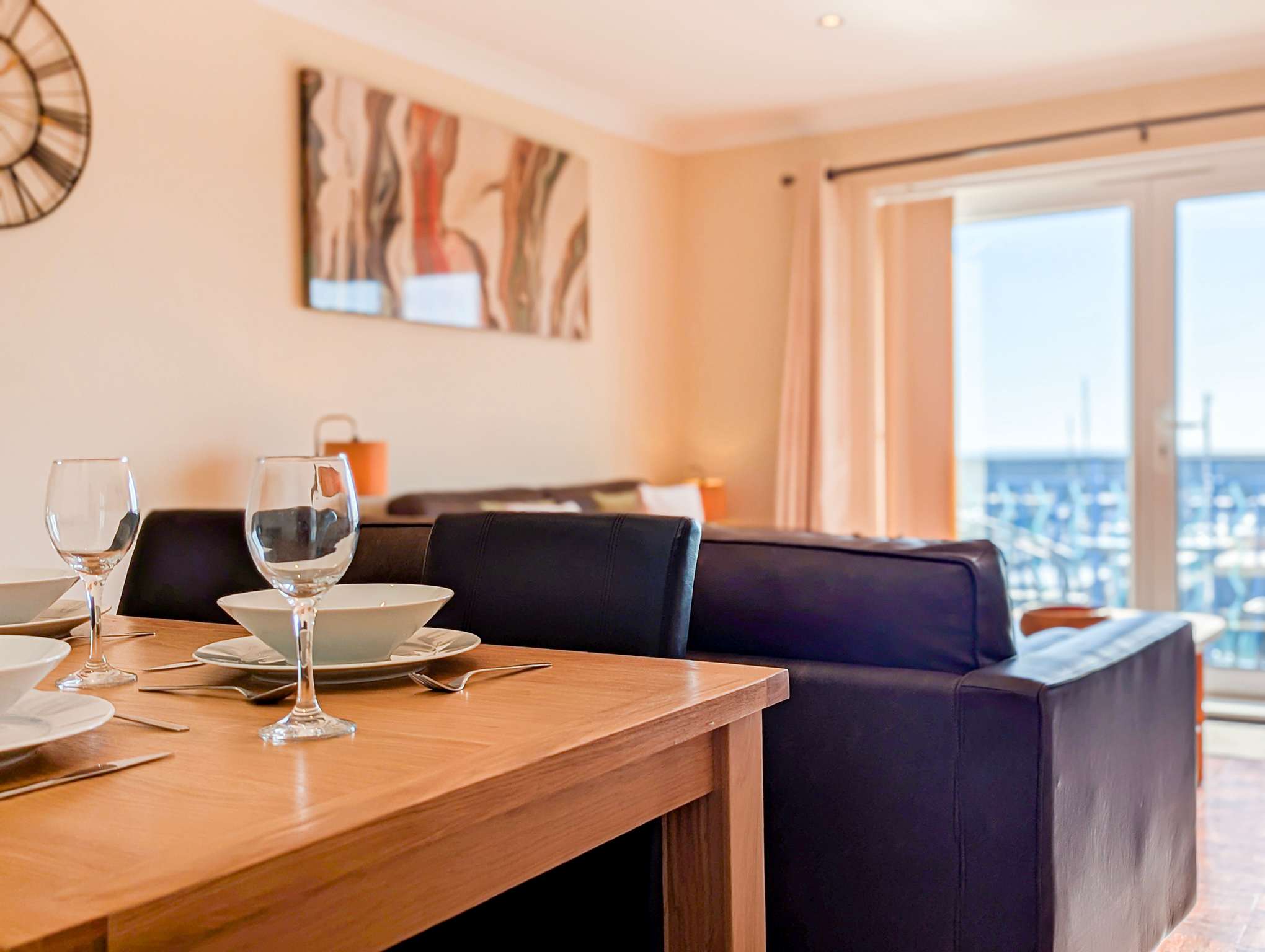 Britannia Harbour View | by Brighton Holiday Lets - Brighton Holiday Home - Image 2