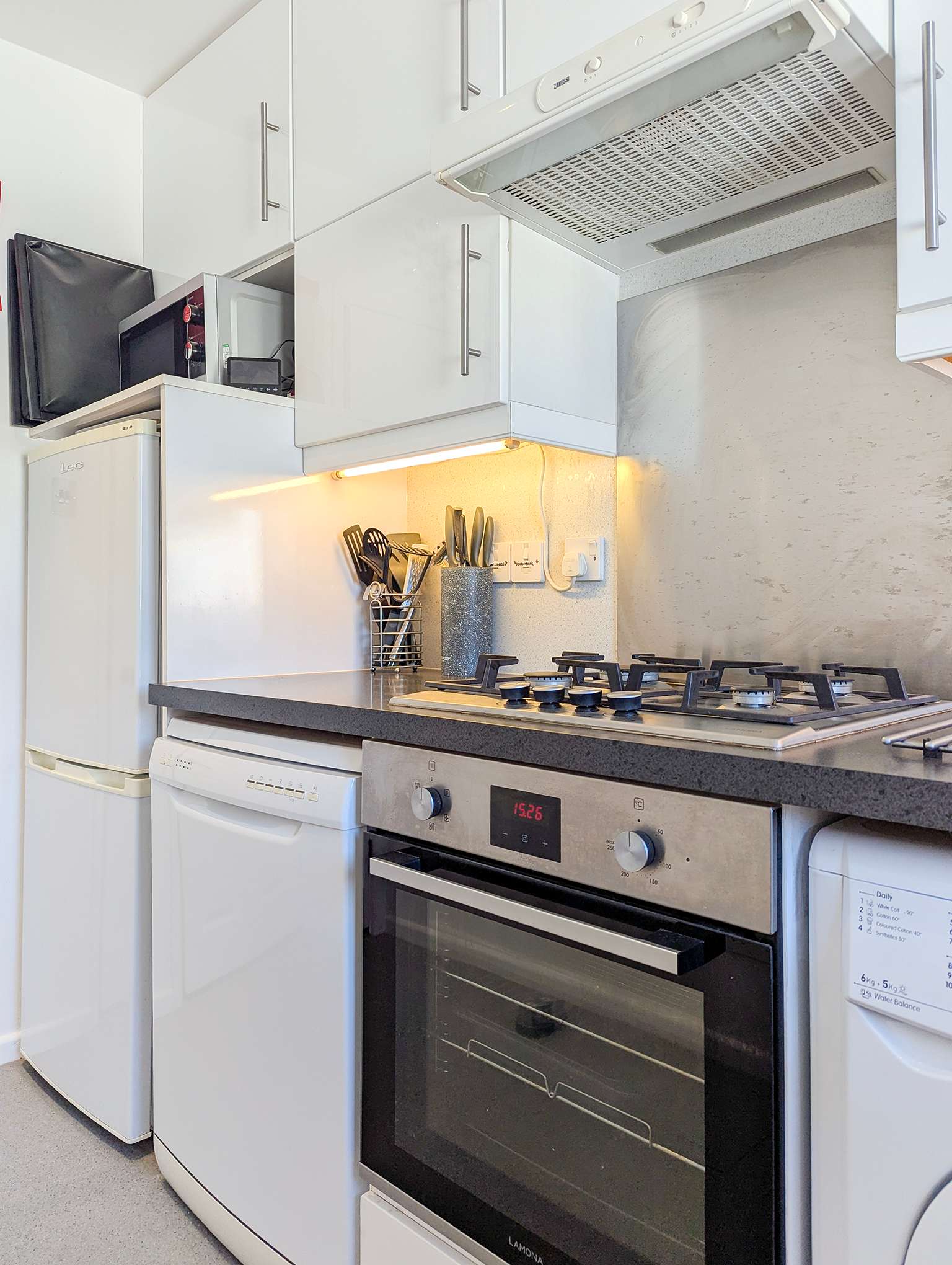 Britannia Harbour View | by Brighton Holiday Lets - Brighton Holiday Home - Image 21