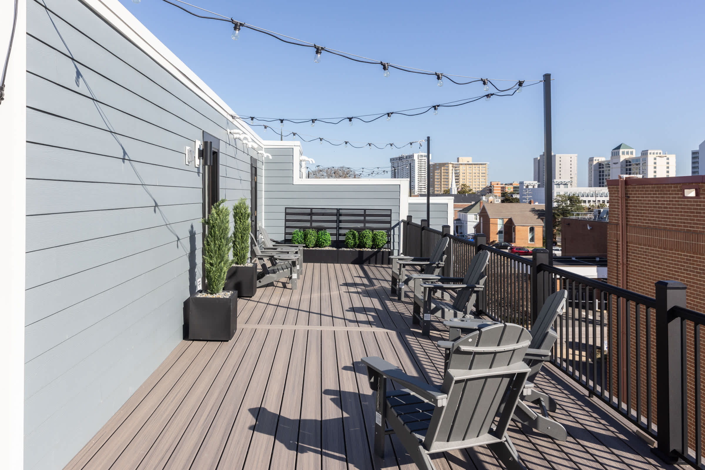New Build-Rooftop-Steps from the Beach! Unit Salt