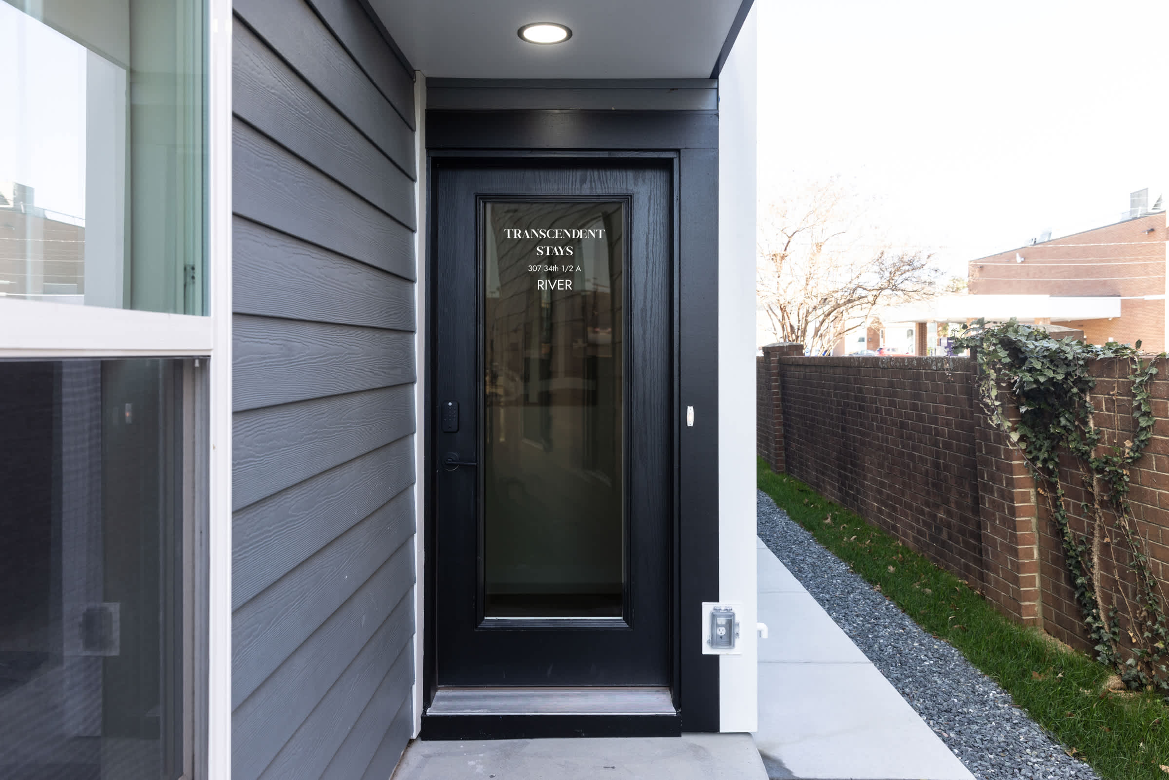 New Build-Rooftop-Steps from the Beach! Unit River