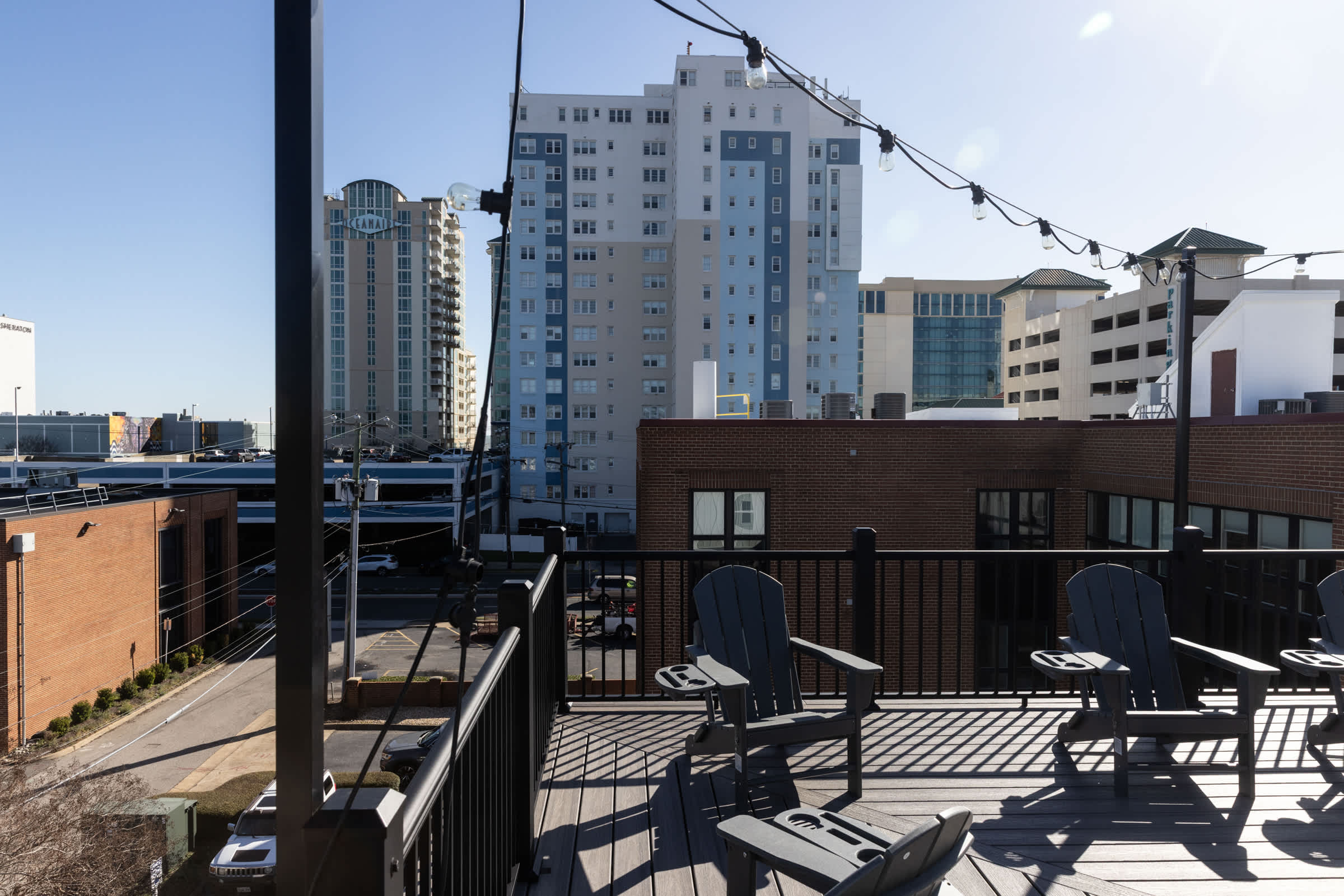 New Build-Rooftop-Steps from the Beach! Unit River