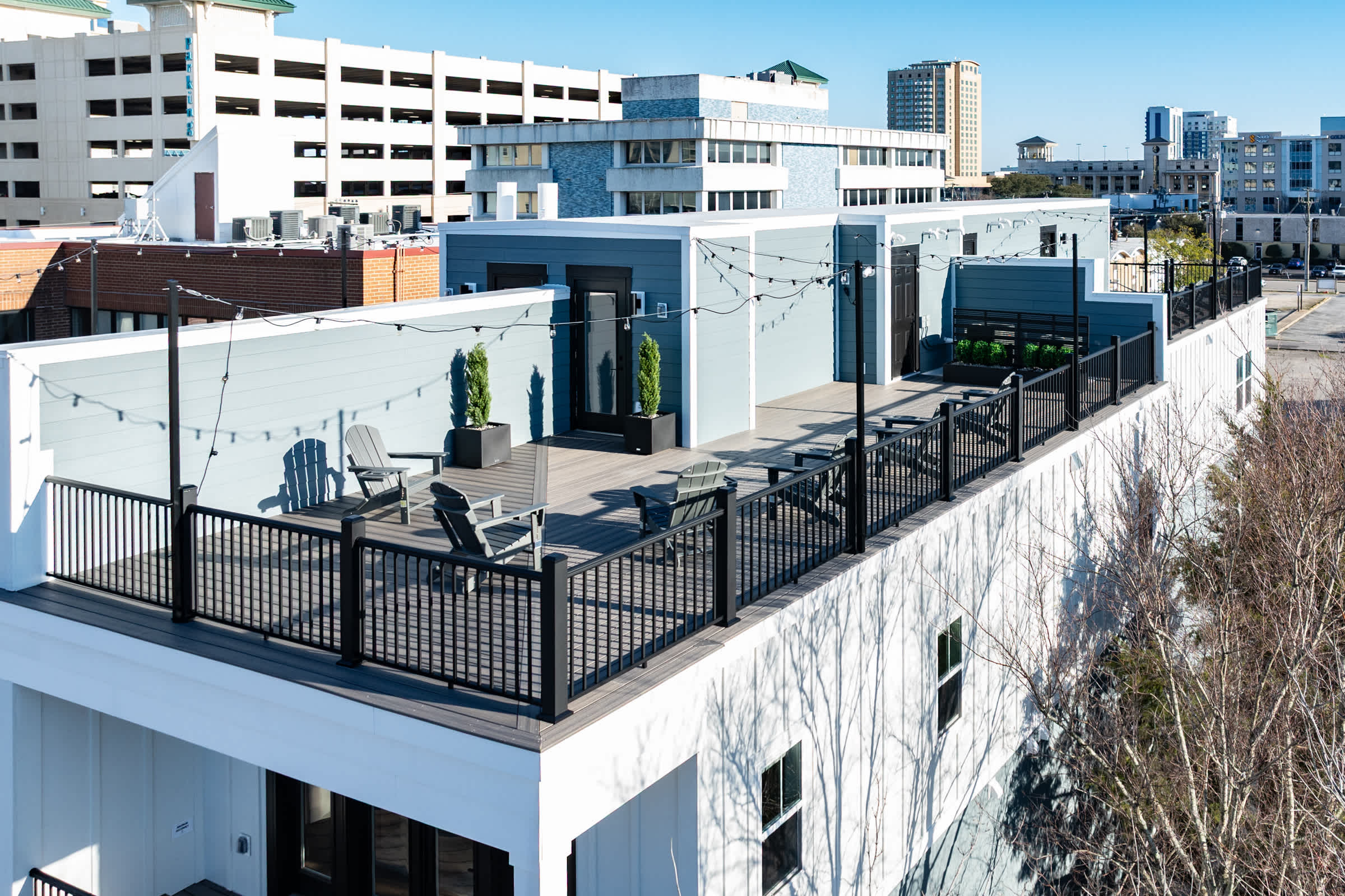 New Build-Rooftop-Steps From the Beach! Unit Vine