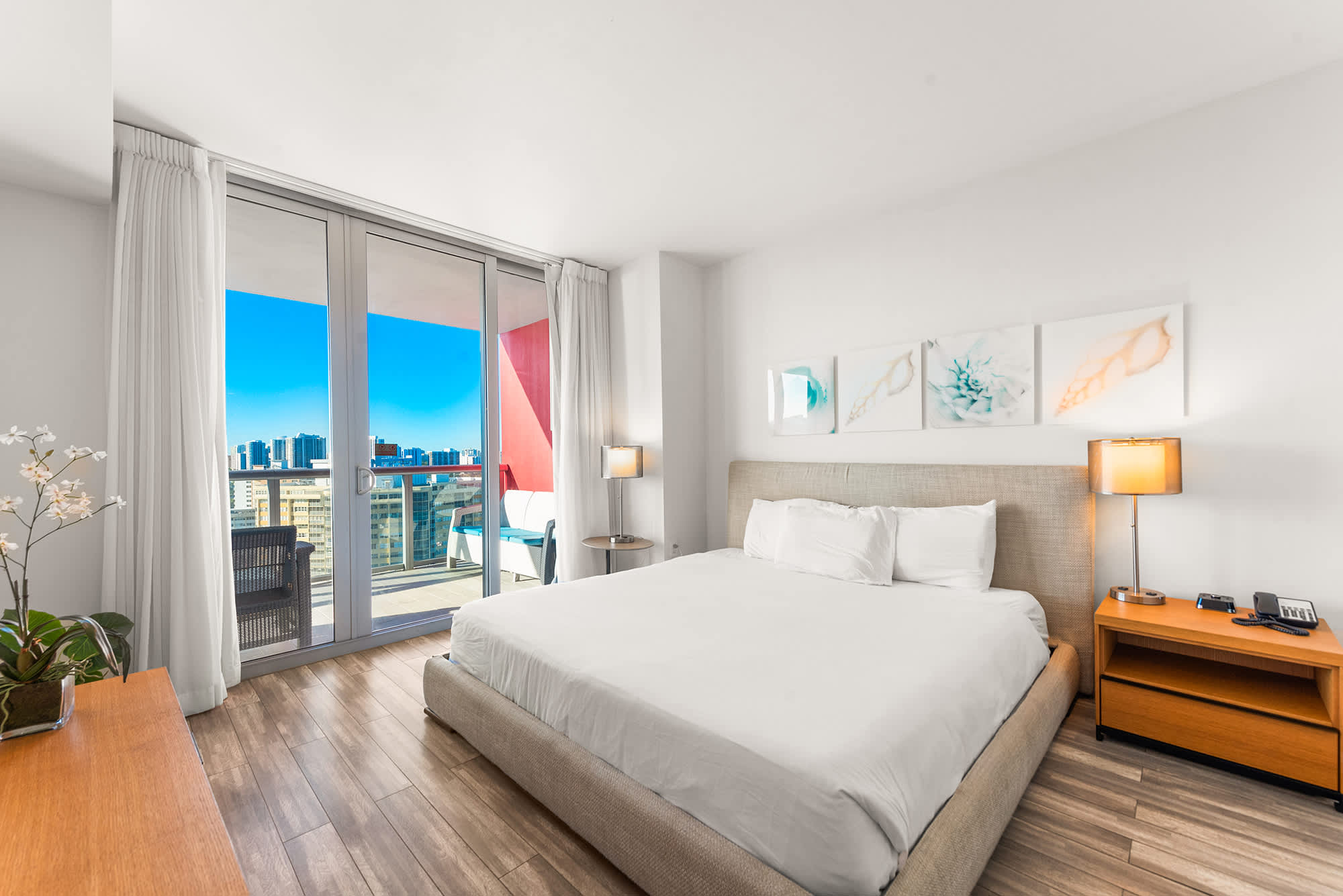 Prime Location - Beachside Services - 18th Floor 4