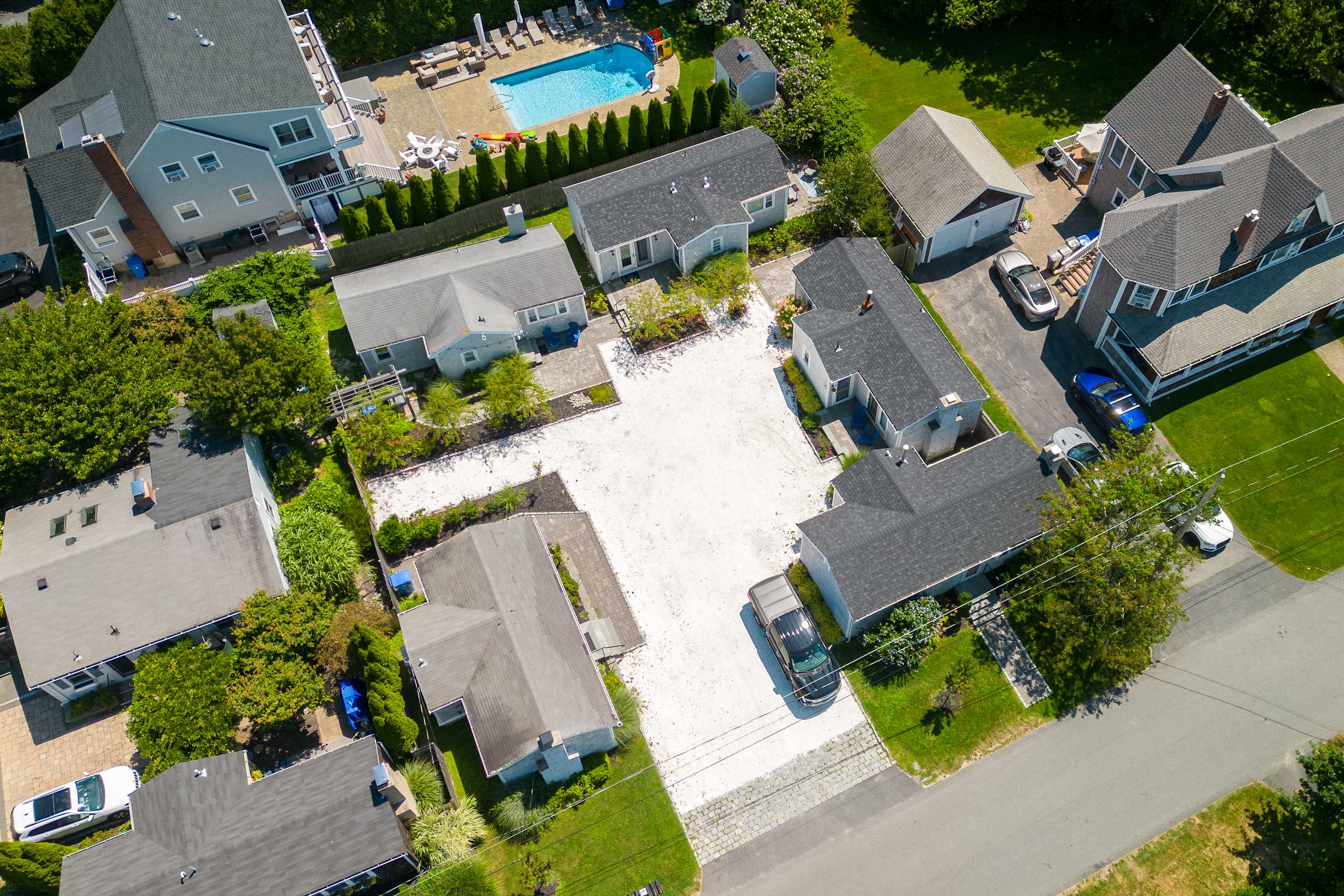 Ellery Beach Bungalow #43– Walk to Beaches & Bites — Middletown, RI — vacation rental