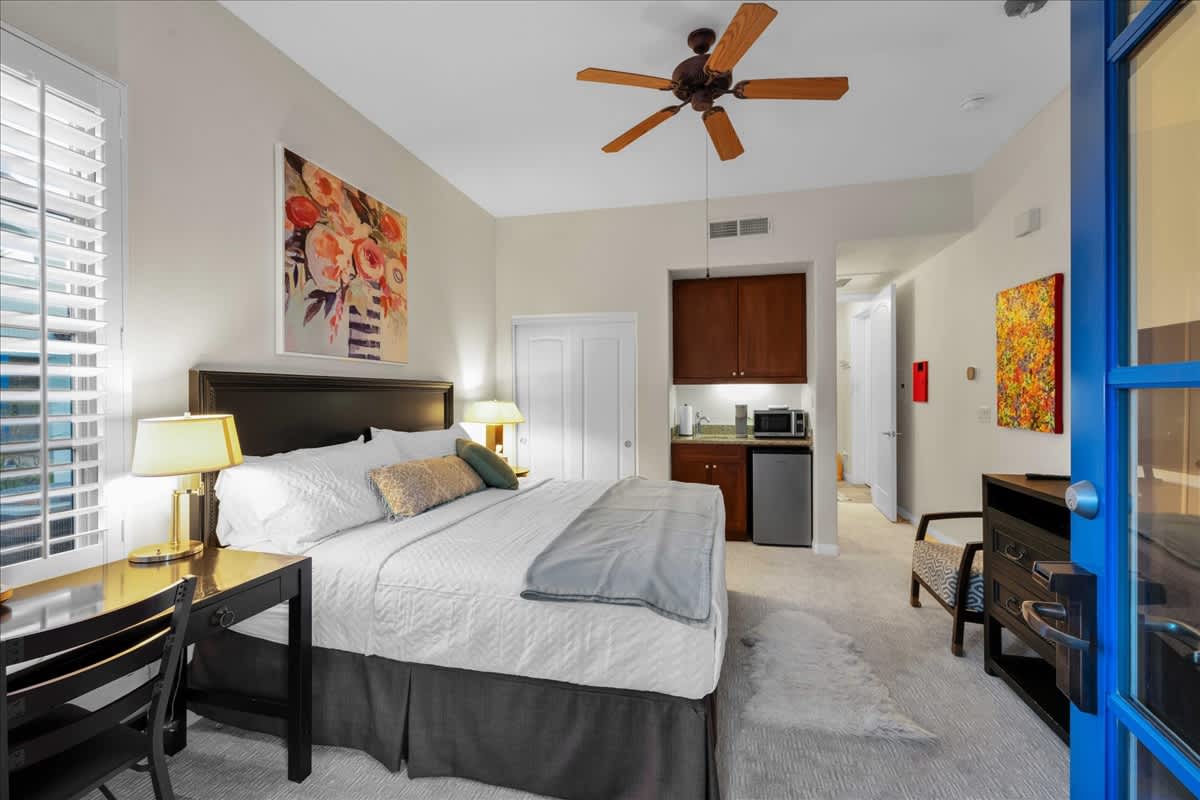 Charming Ground Floor Legacy Villas Studio #B - Photo 5