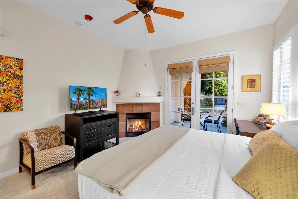 Charming Ground Floor Legacy Villas Studio #B - Photo 4