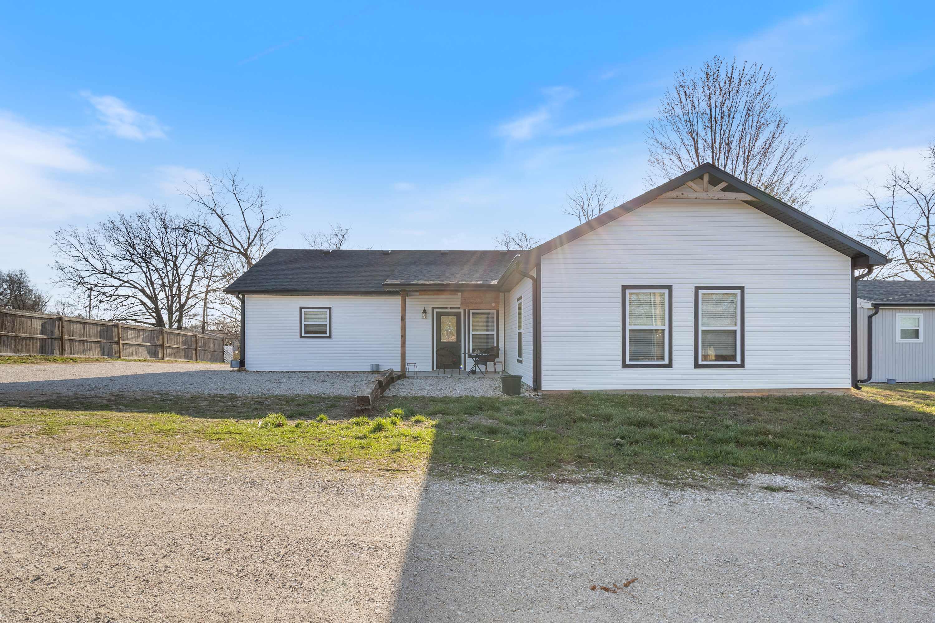 | Hackberry Hideaway | 2B 2B | Osage Beach |