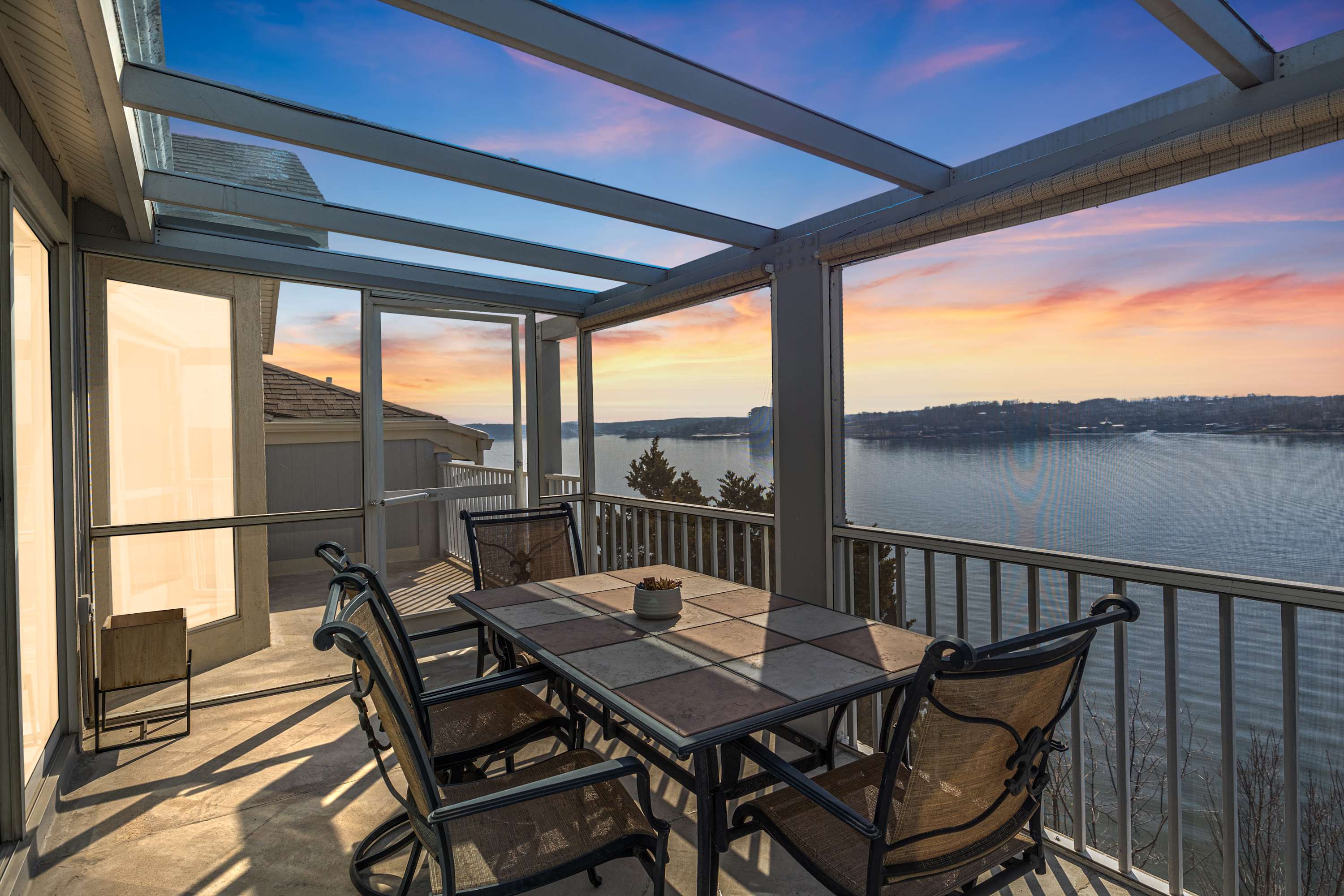 |3B 3B | Lakefront | Boat Dock |Seasonal Pool