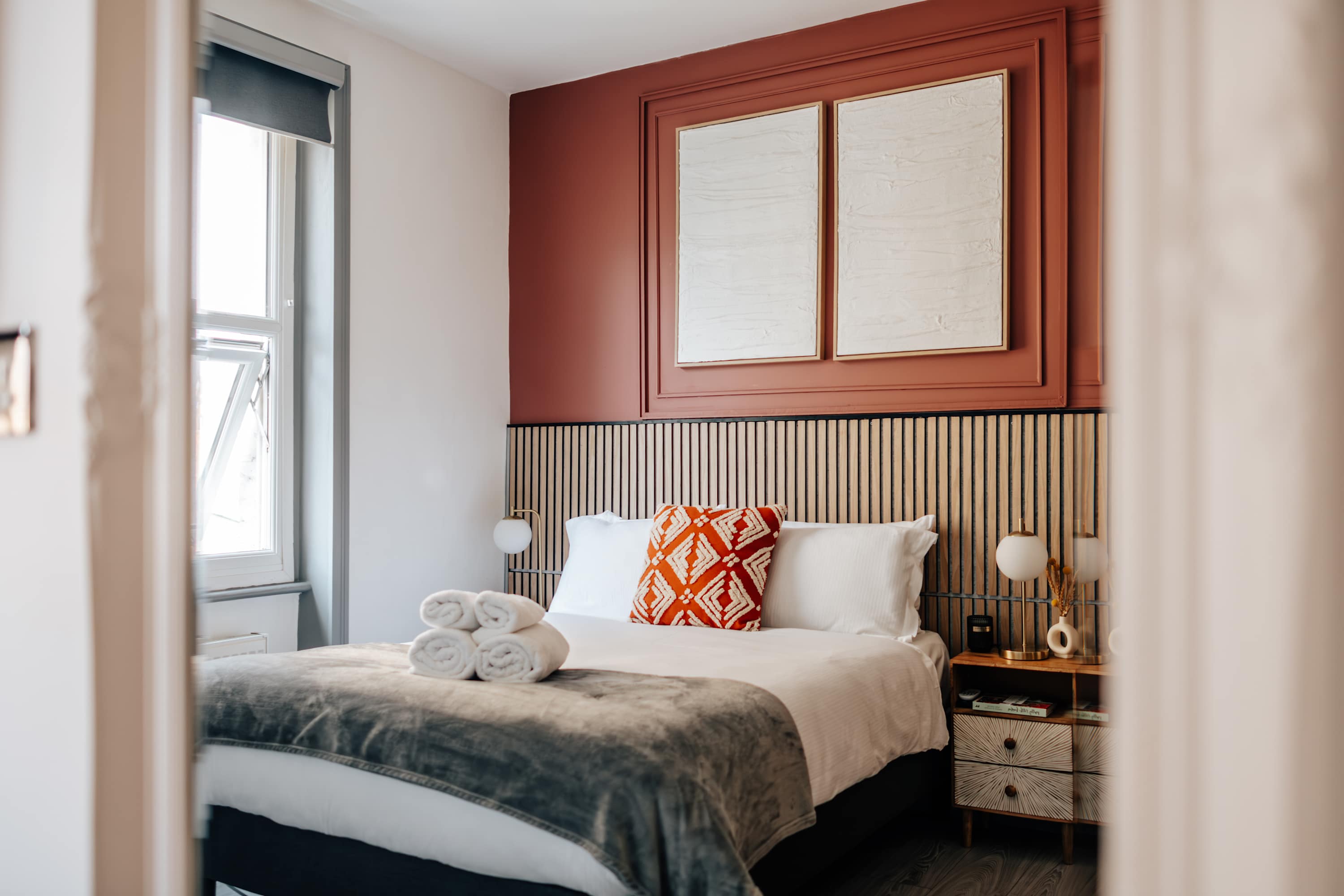 Cosy and modern duplex in the heart of Earls Court in Earls Court Road 207 SW5 9AN - Property image 4 - VivreStays