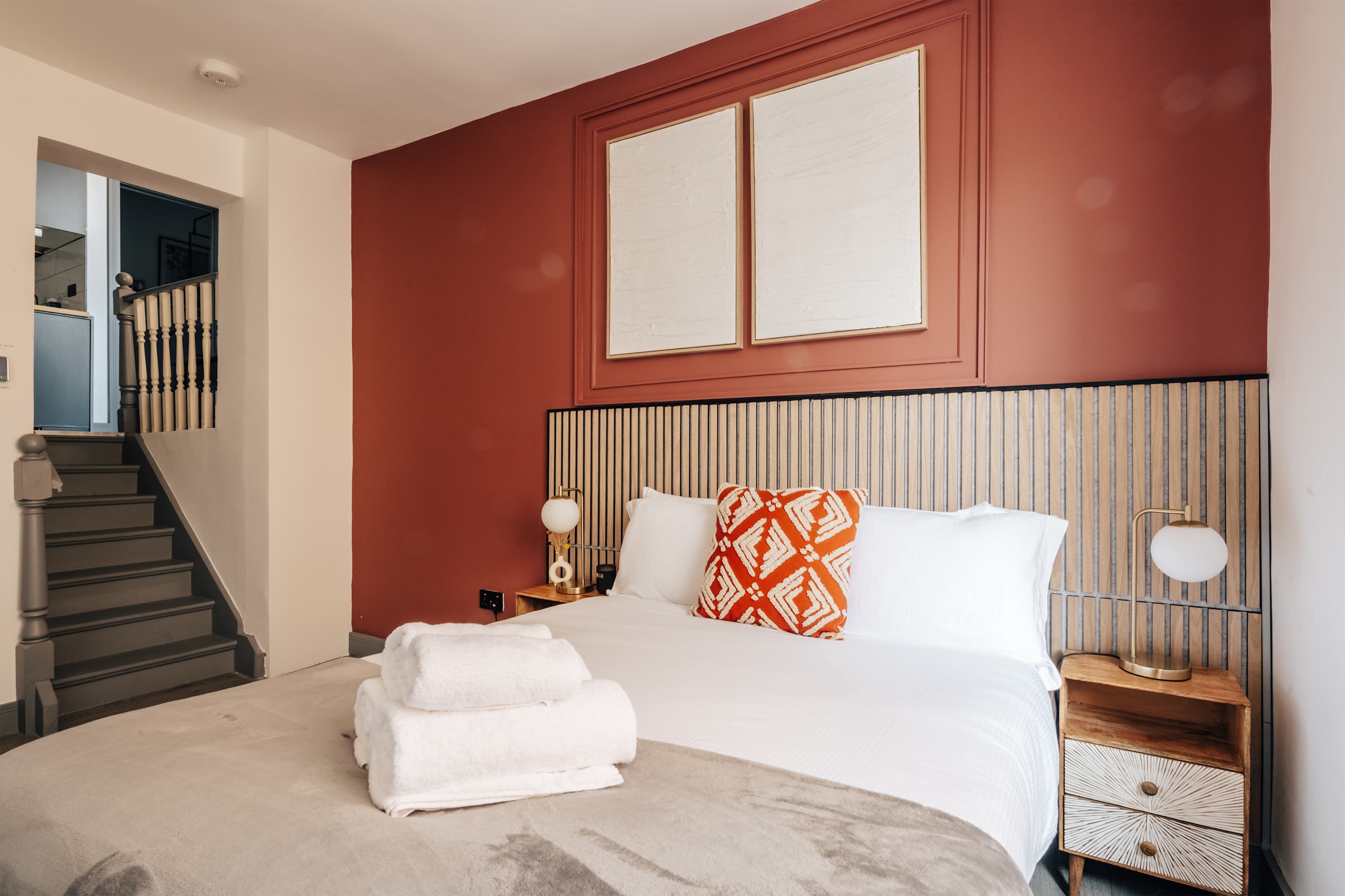 Cosy and modern duplex in the heart of Earls Court in Earls Court Road 207 SW5 9AN - Property image 7 - VivreStays