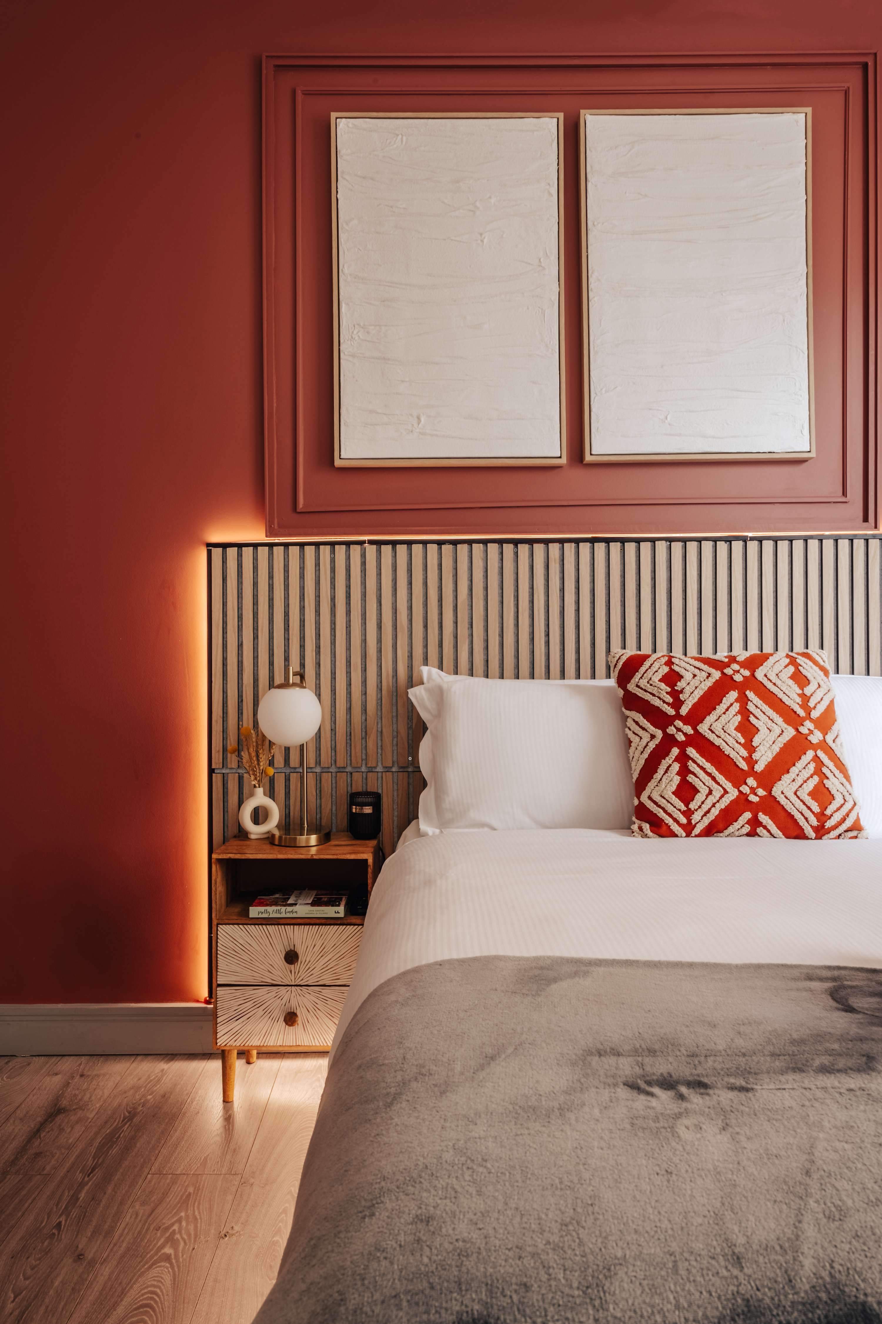 Cosy and modern duplex in the heart of Earls Court in Earls Court Road 207 SW5 9AN - Property image 5 - VivreStays