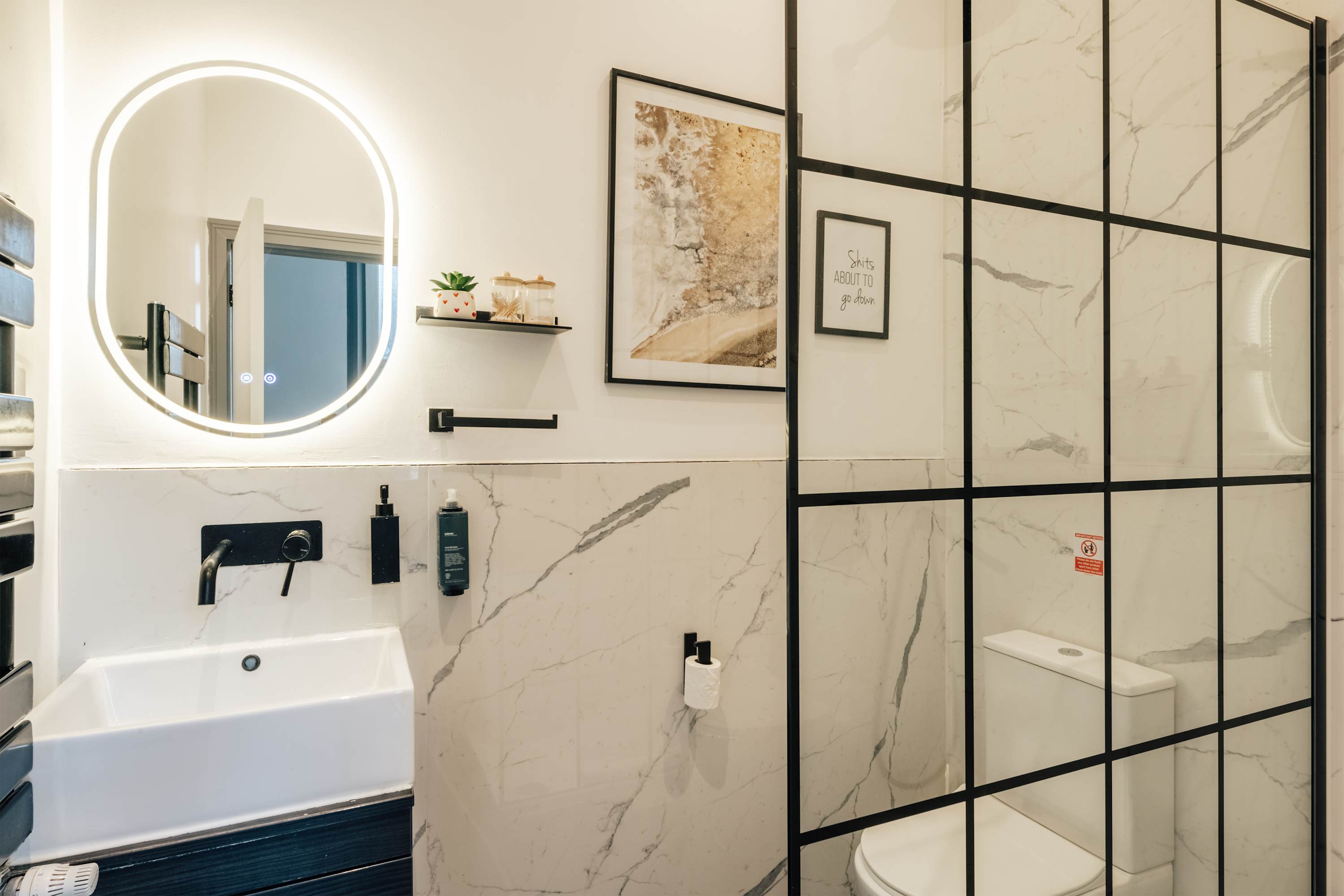 Cosy and modern duplex in the heart of Earls Court in Earls Court Road 207 SW5 9AN - Property image 17 - VivreStays
