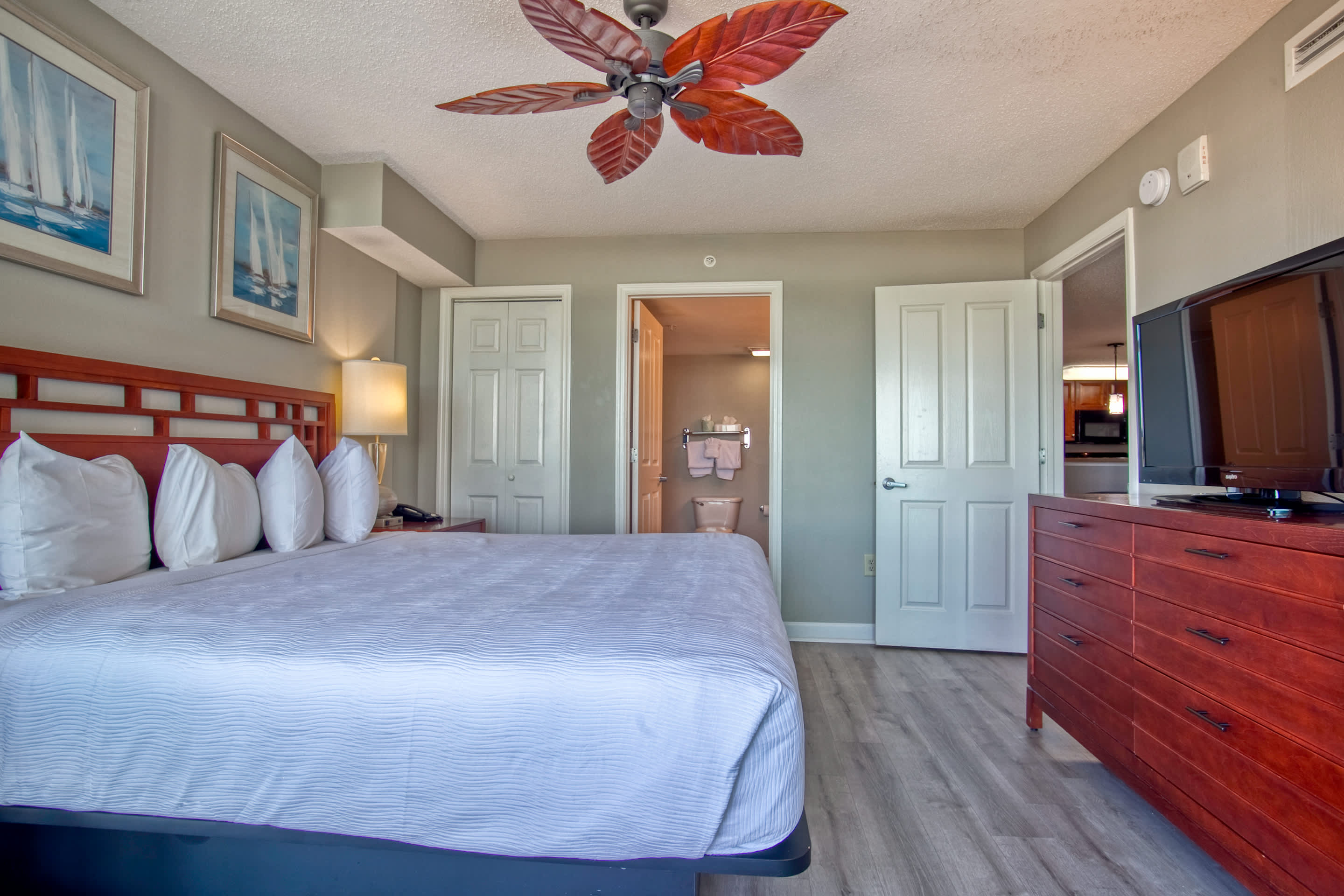 2BR Beachfront Condo with Dunes Village Best Views | Photo 5