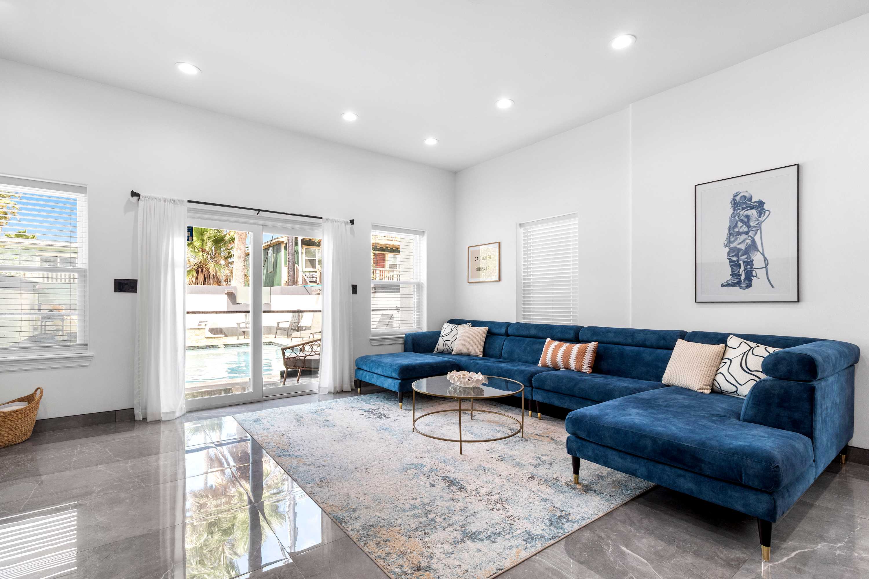 Upstay Island Retreat w Private Pool Bay View 4