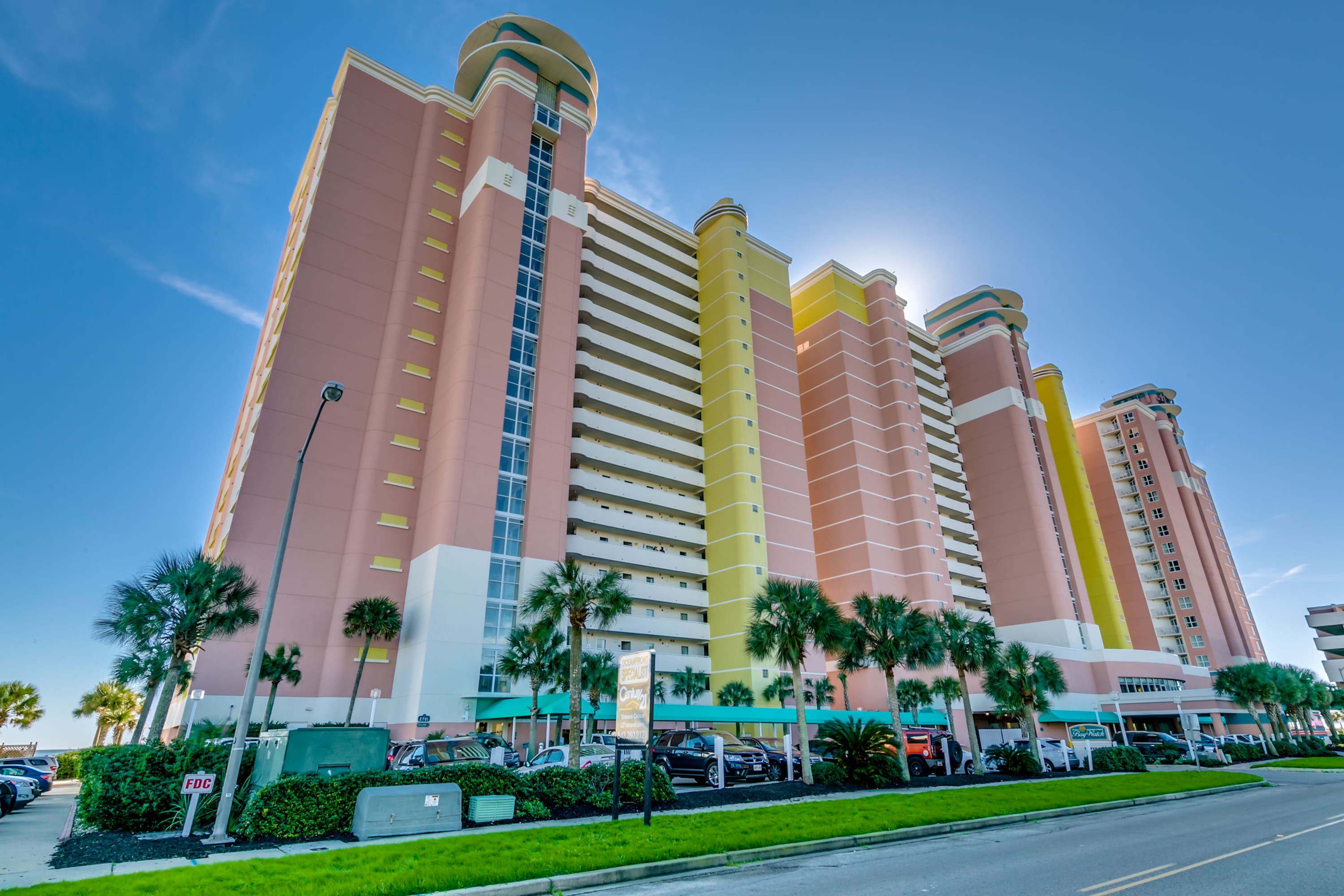 Living La Vida Ocean at Top Resort w Lazy River