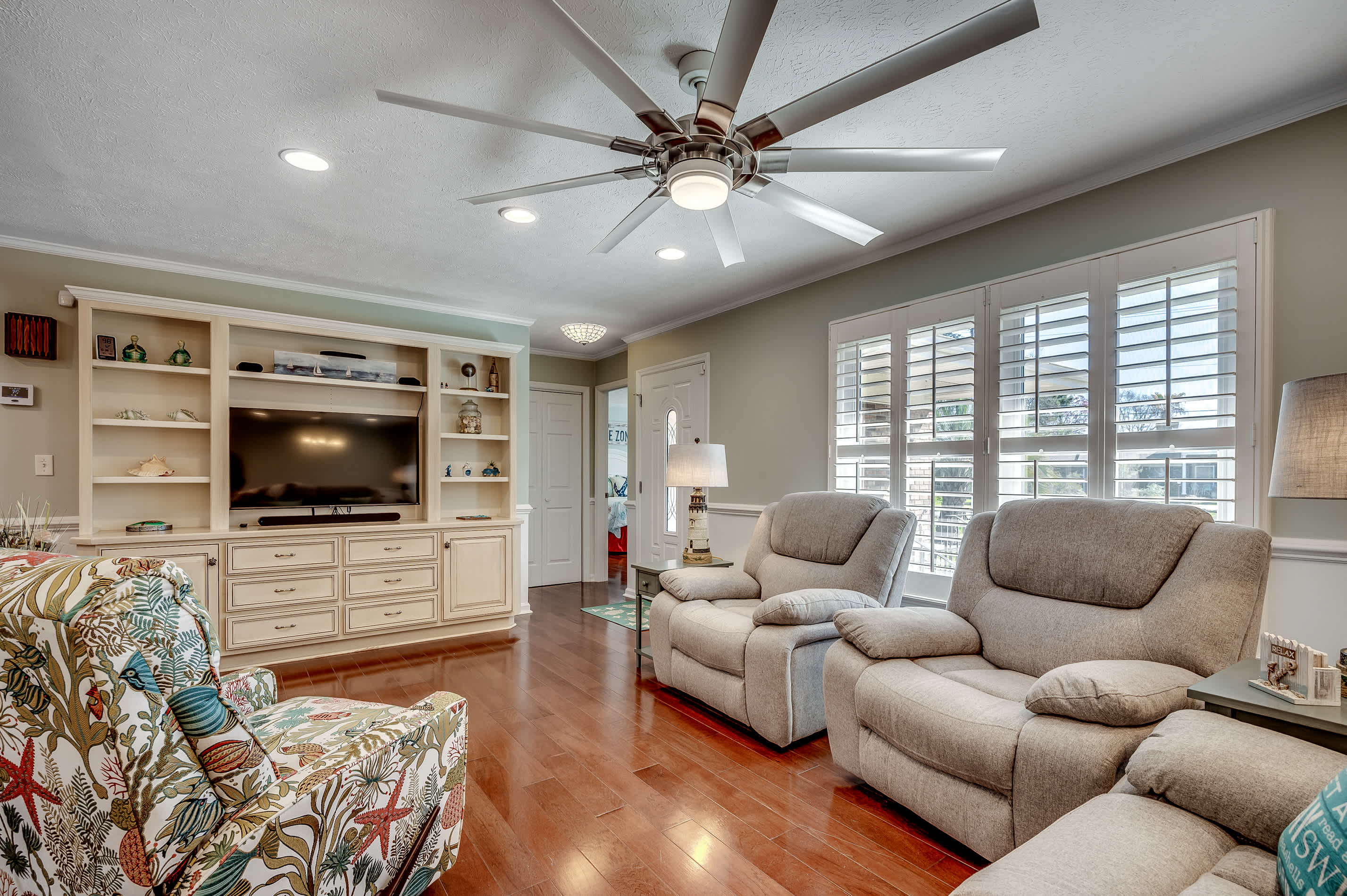 Tipsy Turtle Pet Friendly Family House