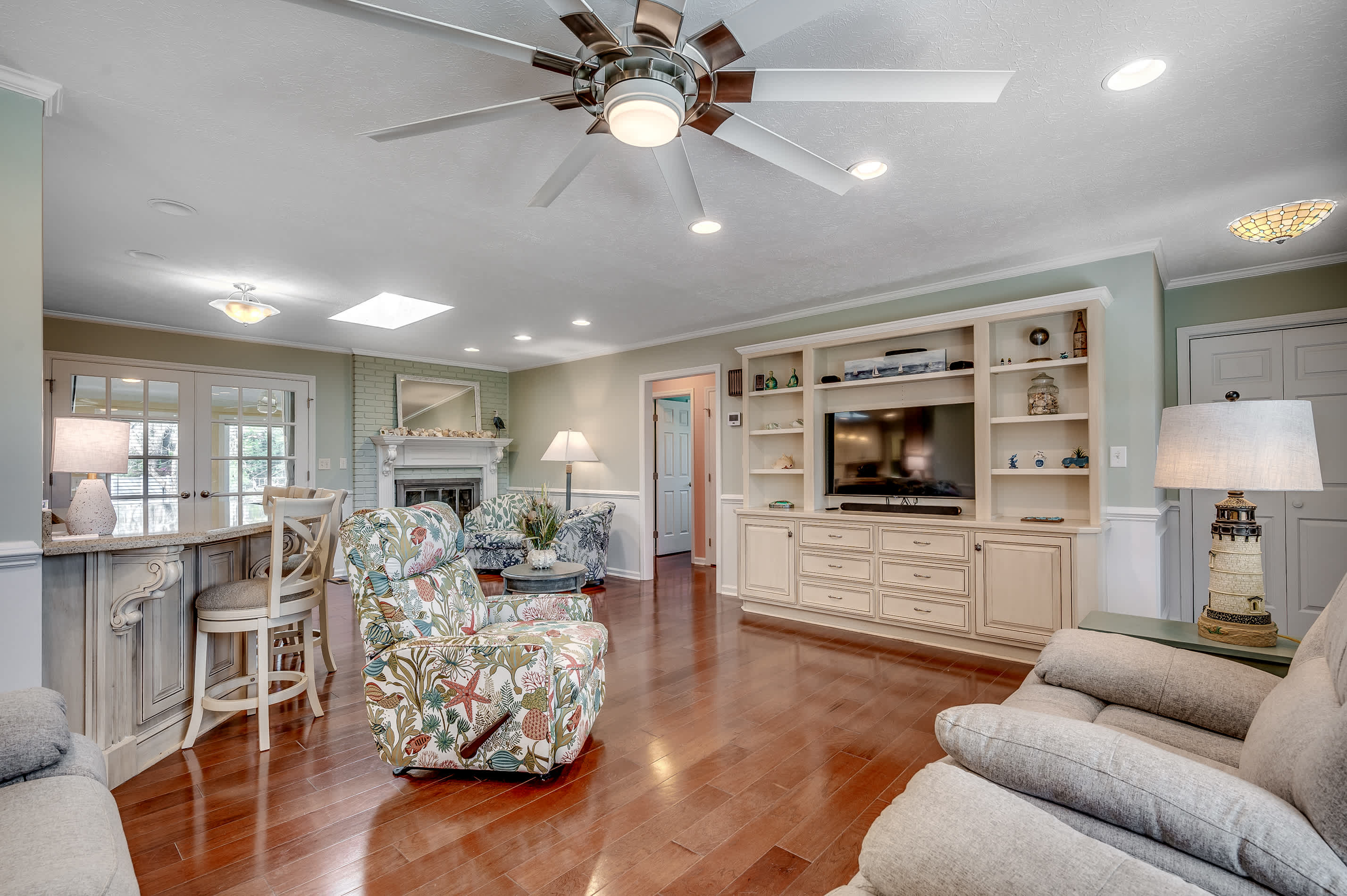 Tipsy Turtle Pet Friendly Family House