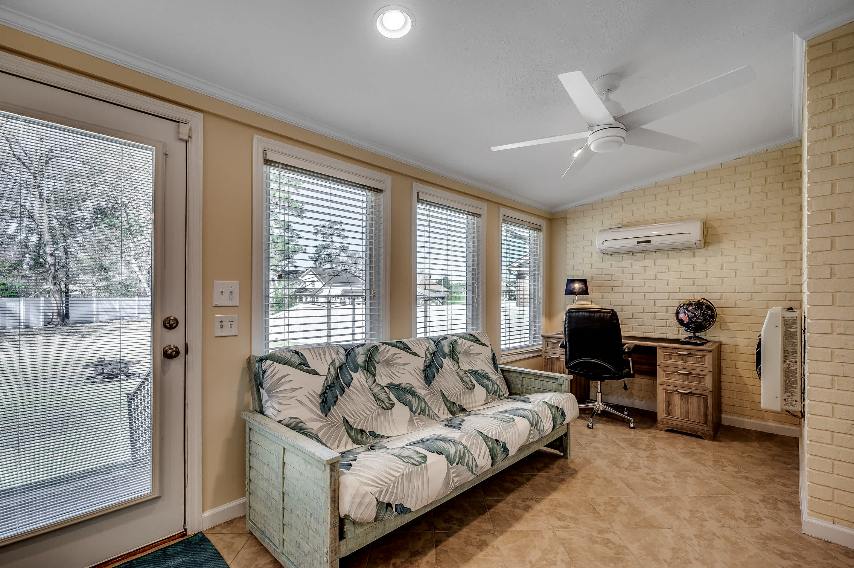 Tipsy Turtle Pet Friendly Family House