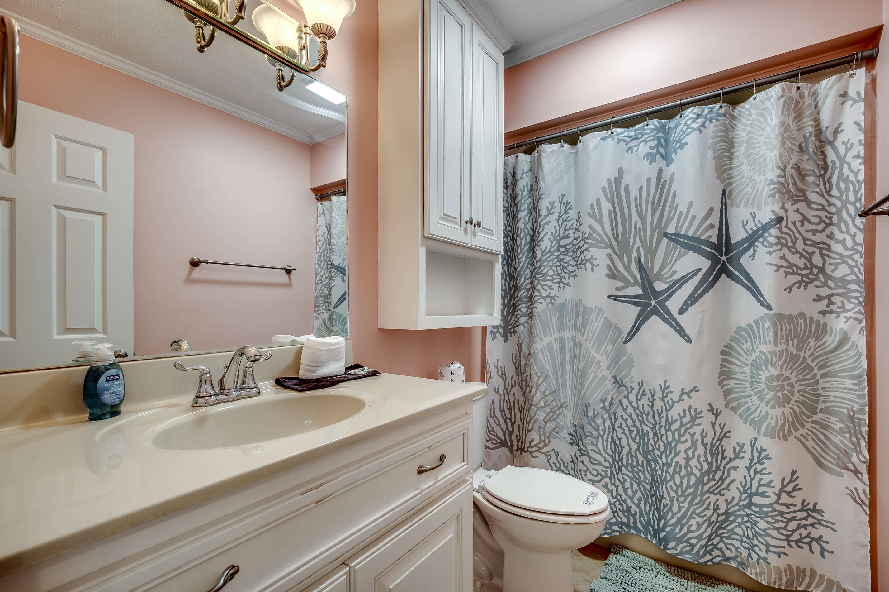 Tipsy Turtle Pet Friendly Family House