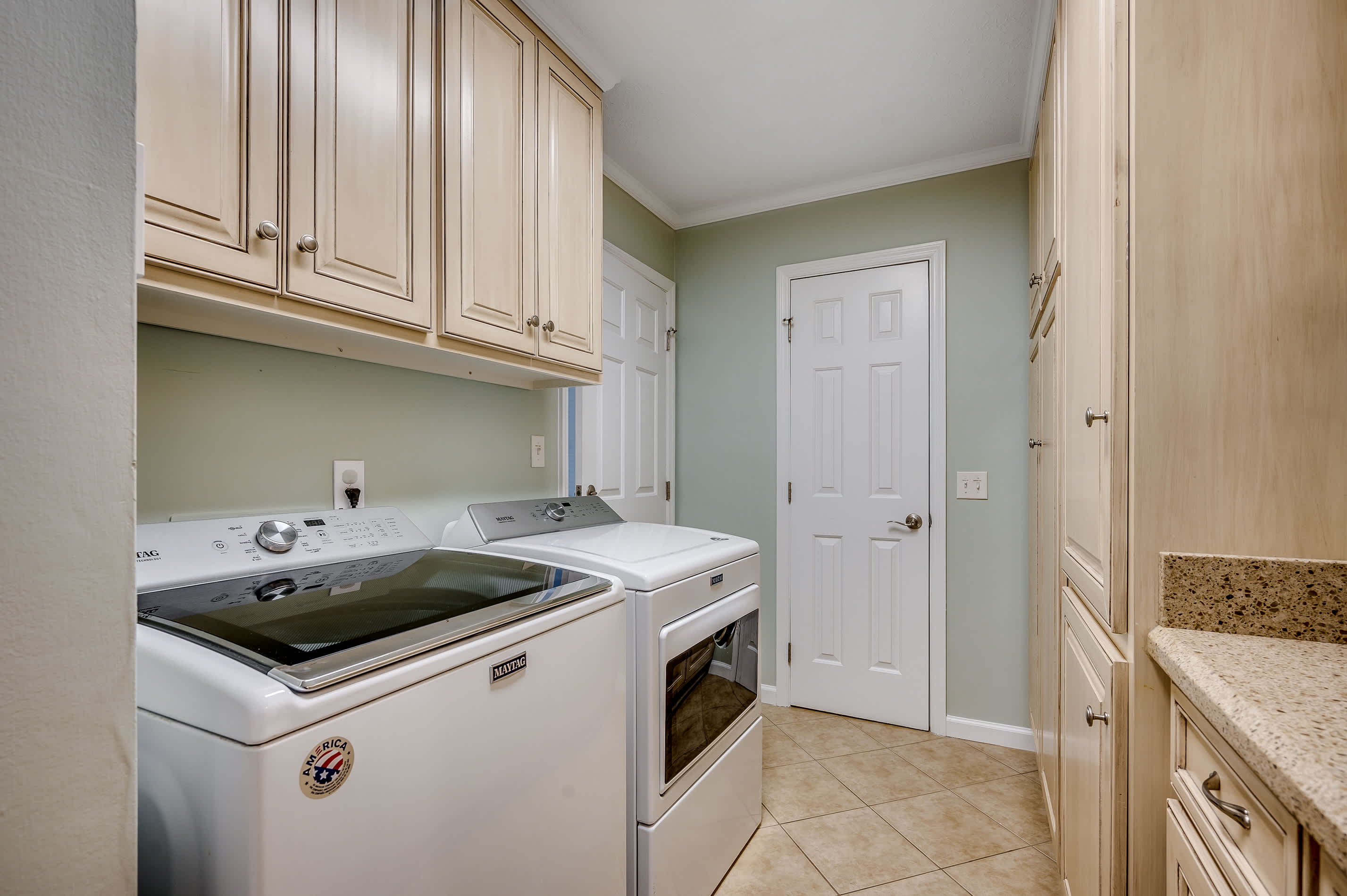 Tipsy Turtle Pet Friendly Family House