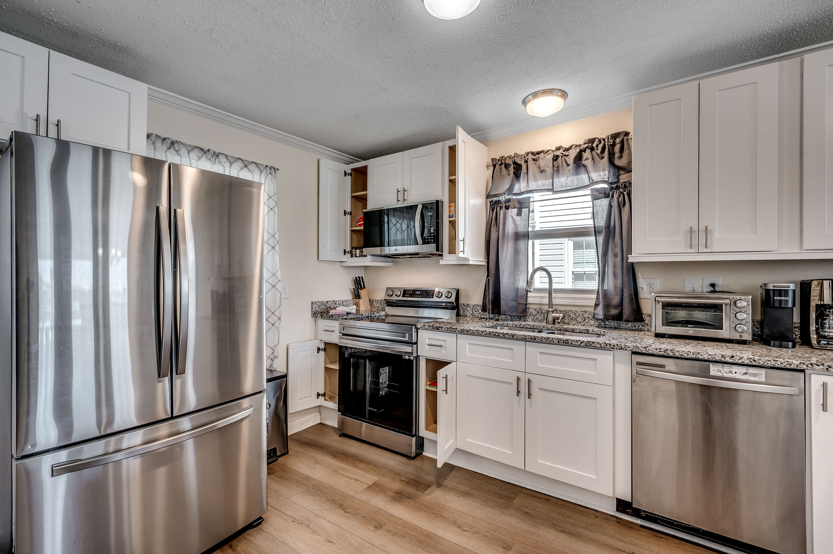 Stunning Waterfront Views at Crab Crest House