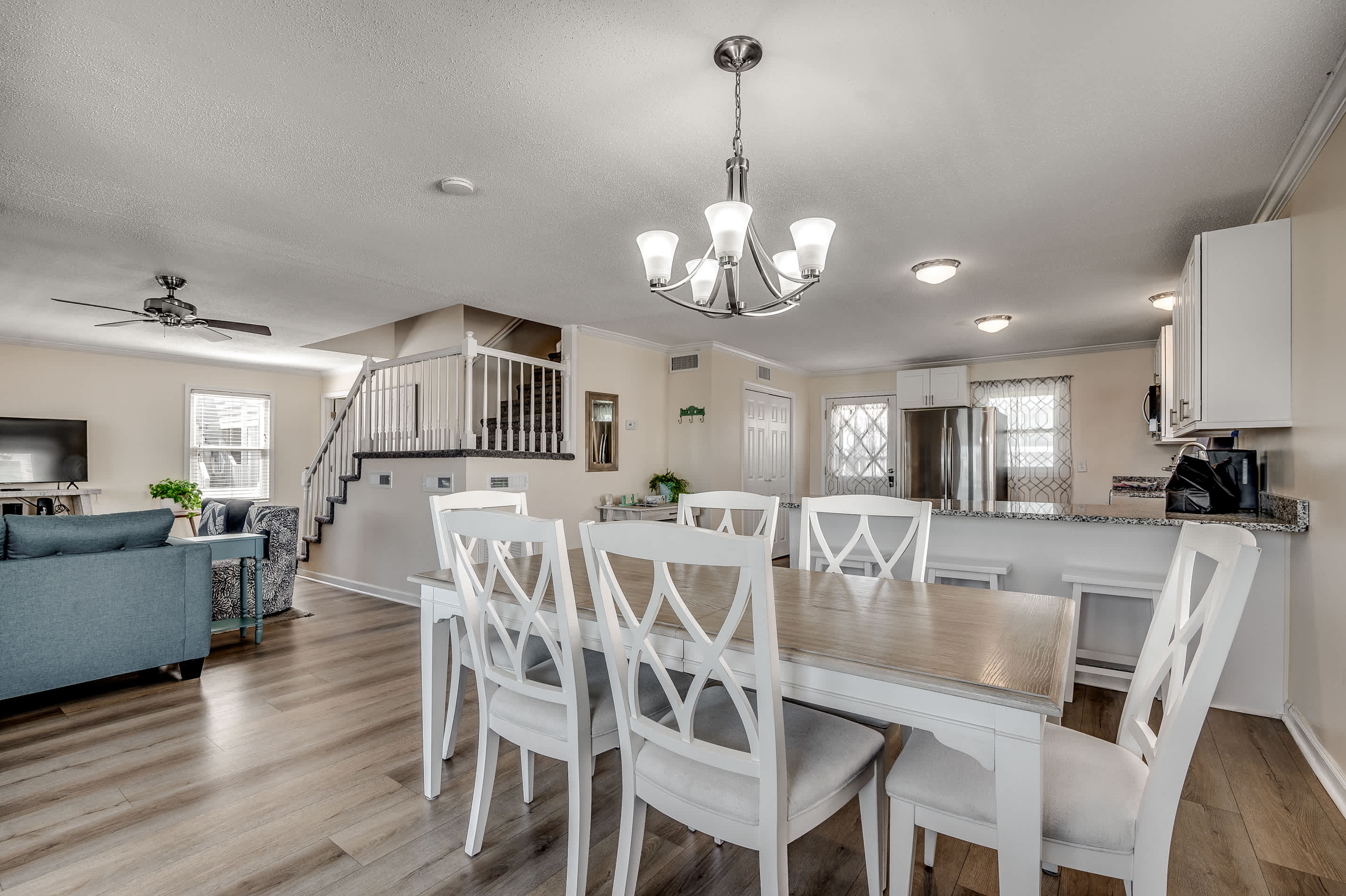 Stunning Waterfront Views at Crab Crest House