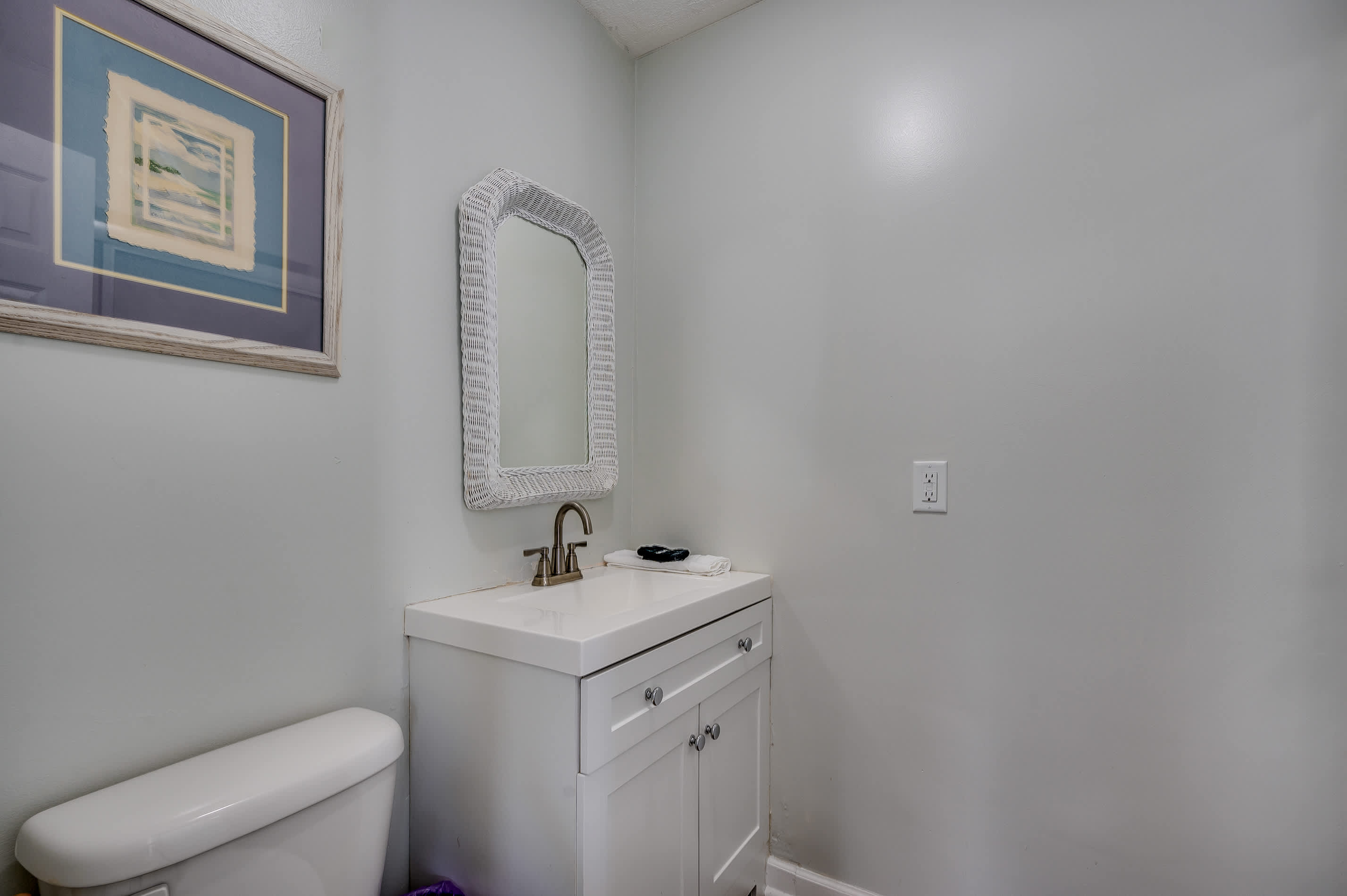 Stunning Waterfront Views at Crab Crest House