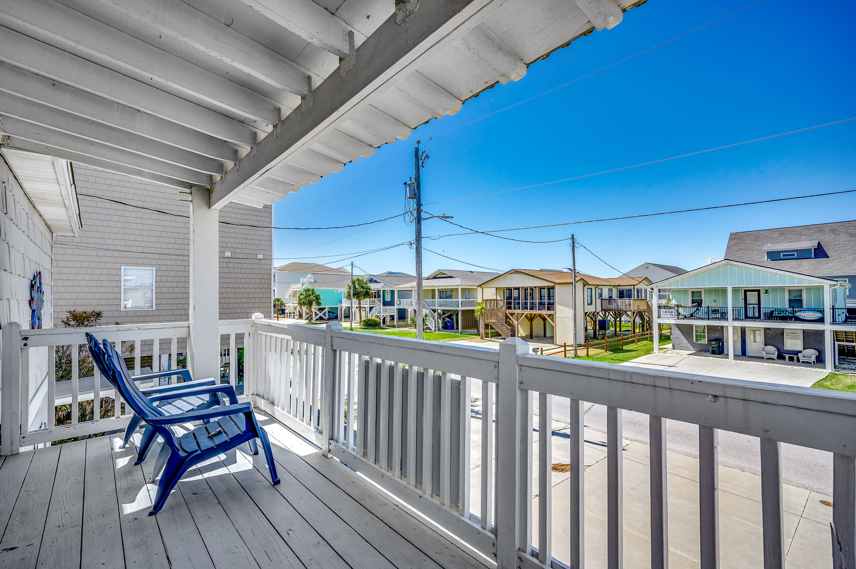 Stunning Waterfront Views at Crab Crest House
