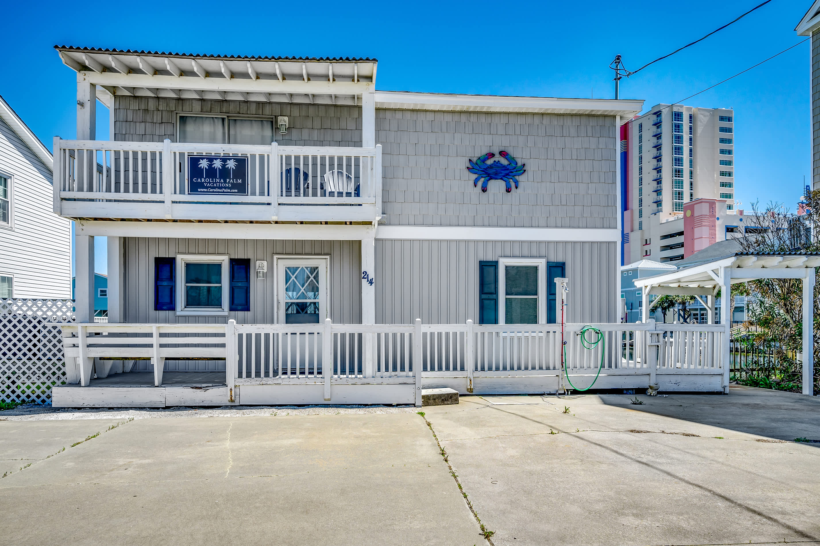 Stunning Waterfront Views at Crab Crest House