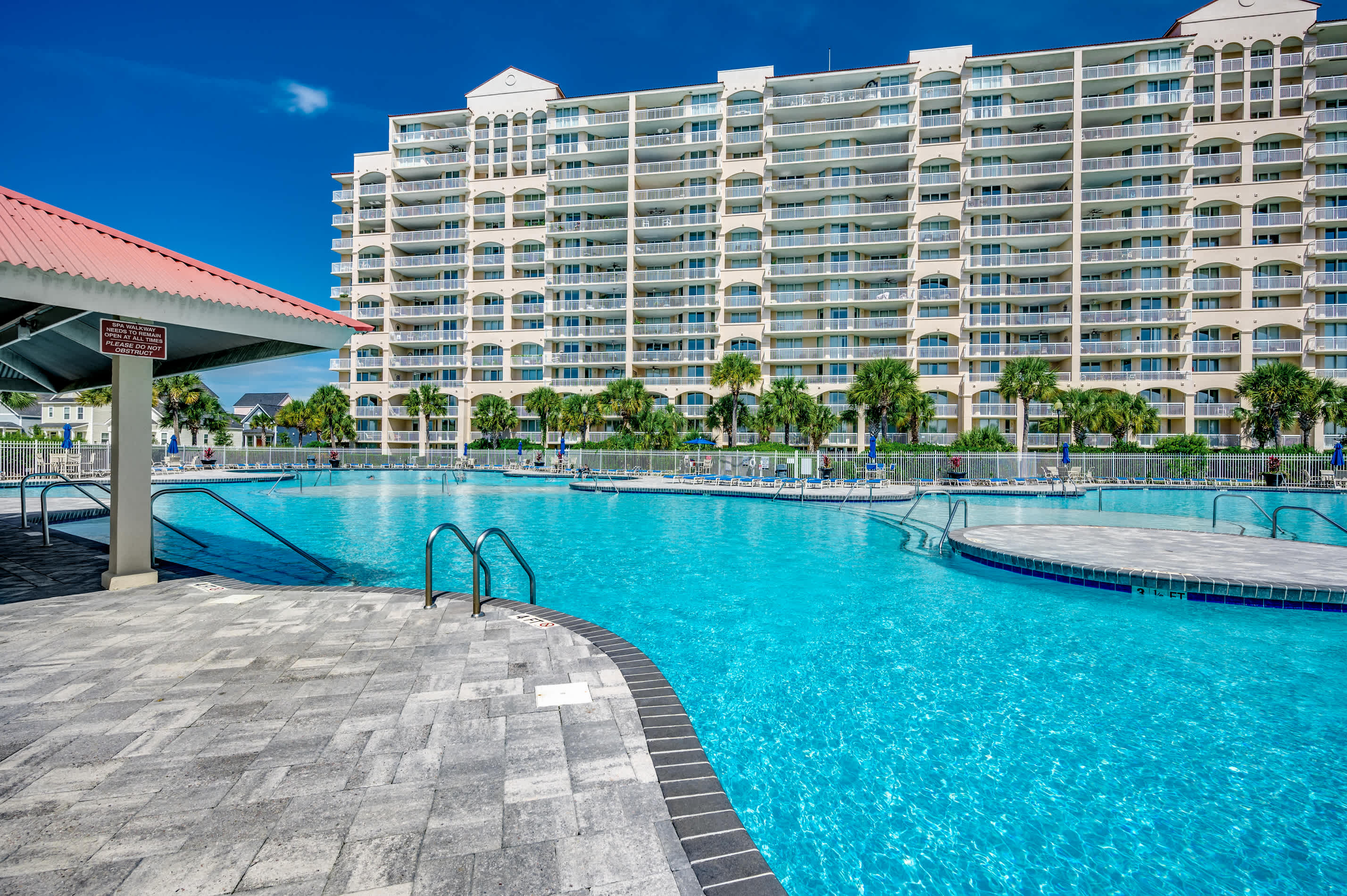 Access to Huge North Tower Pool and Hot Tub