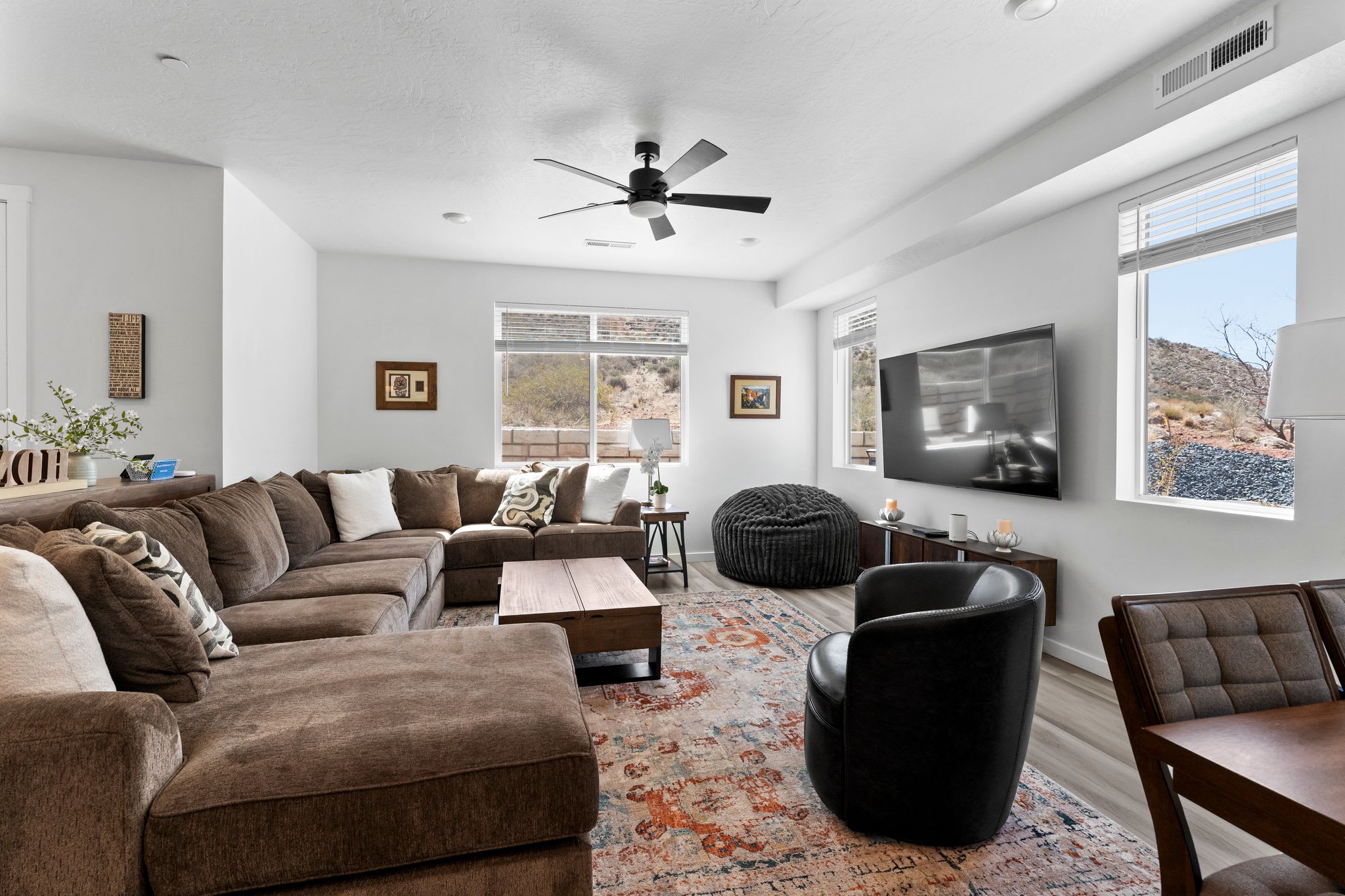 Touch of Class - 5BR - Private Hot Tub & Near Zion